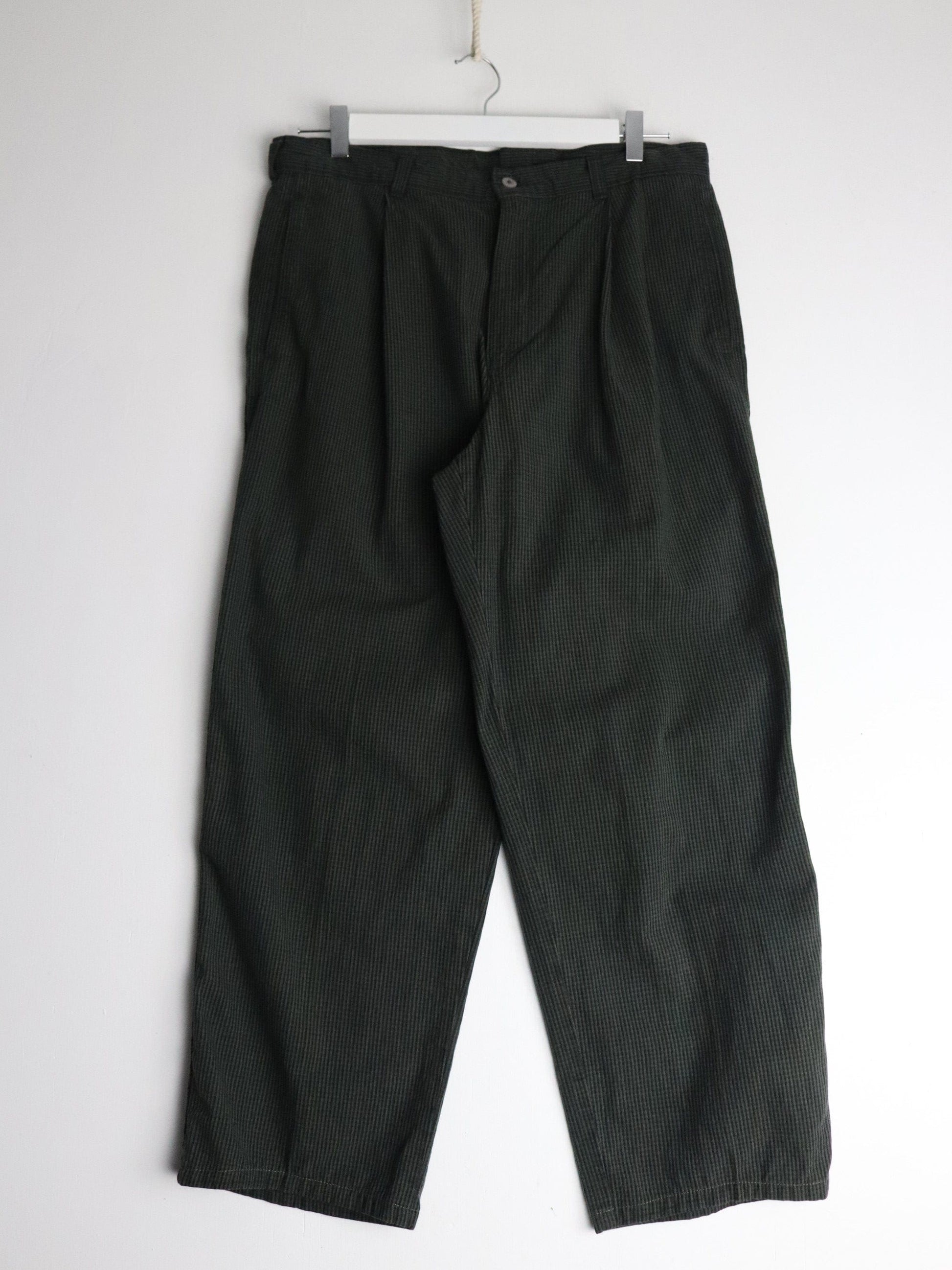 Vintage Dockers Pants Mens 32 x 27 Green Plaid Golf from propervintagecanada