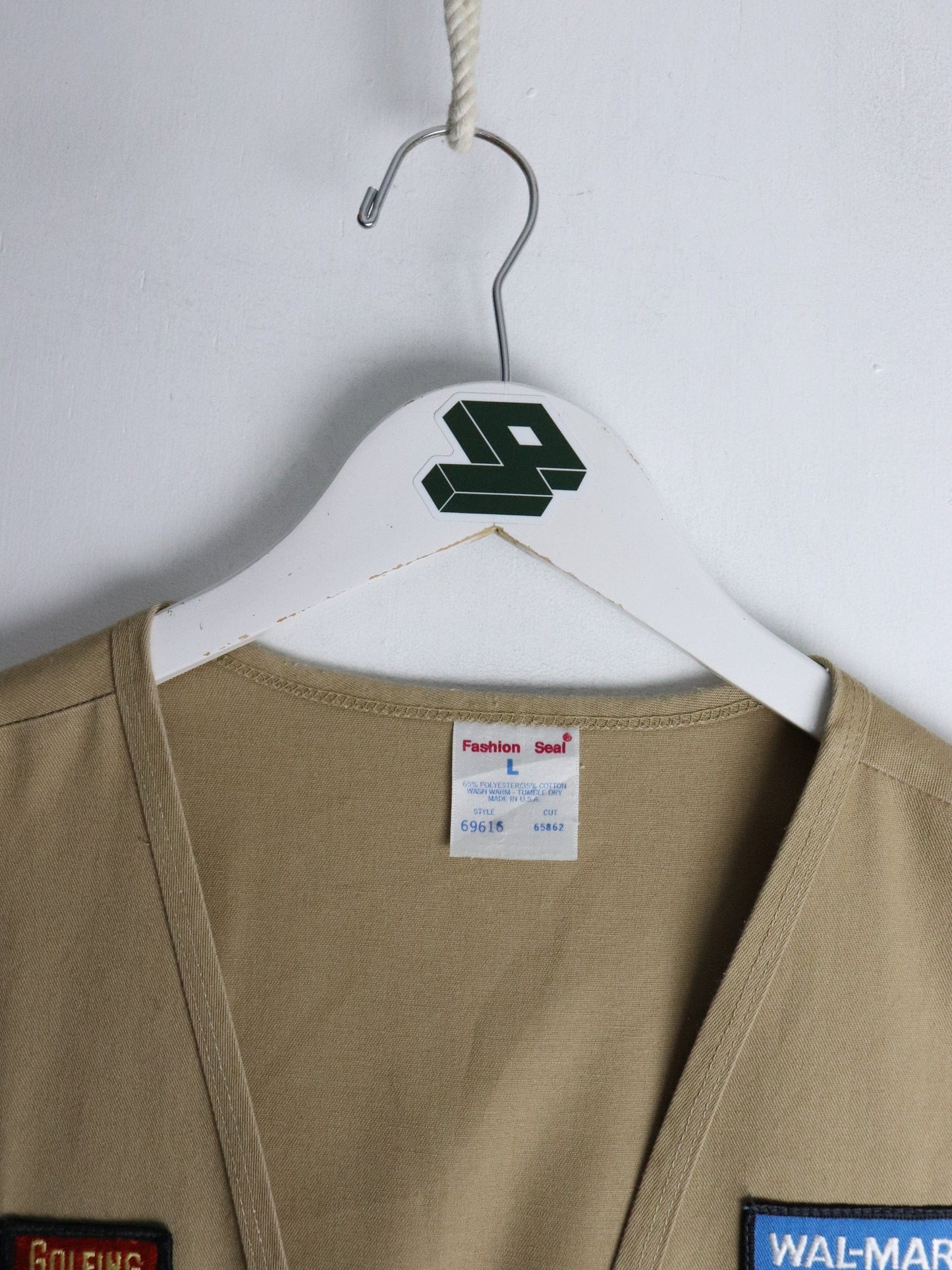 Vintage Fashion Seal Vest Mens Large Beige from propervintagecanada