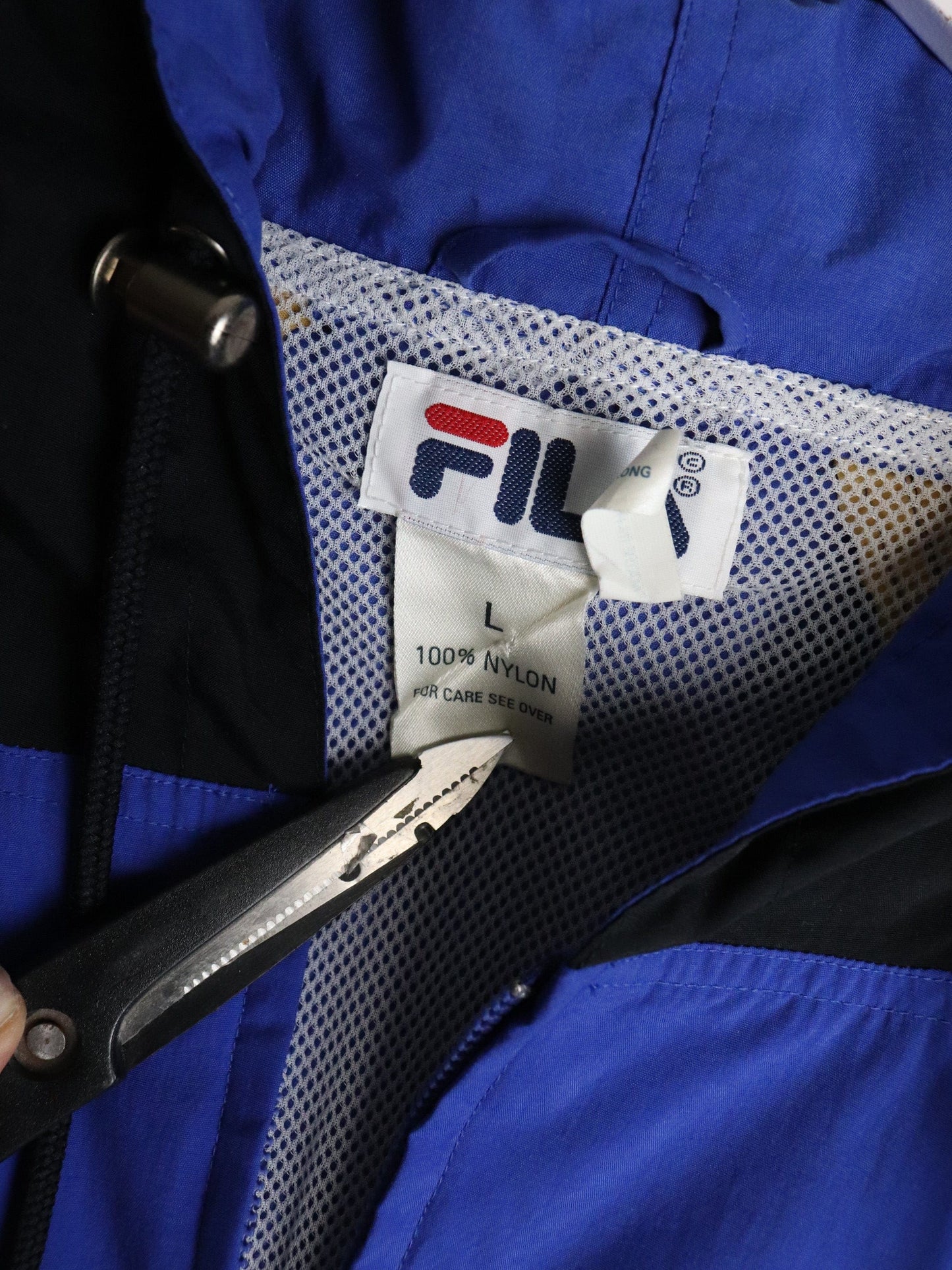 Vintage Fila Windbreaker Mens Large Blue from propervintagecanada