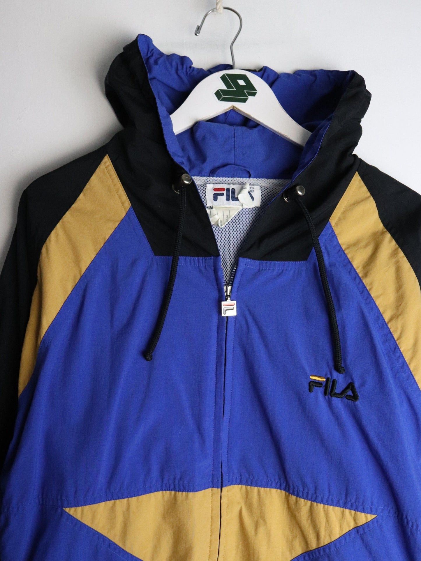 Vintage Fila Windbreaker Mens Large Blue from propervintagecanada