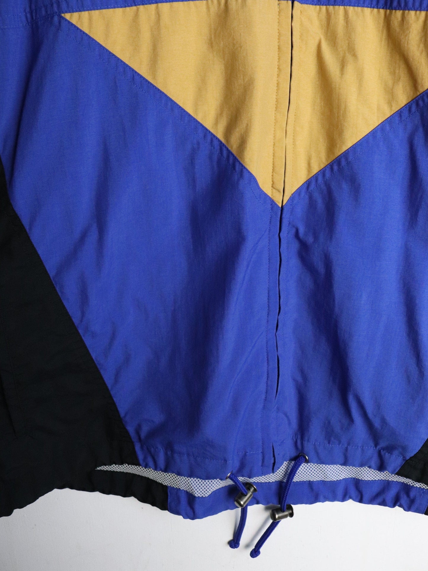 Vintage Fila Windbreaker Mens Large Blue from propervintagecanada