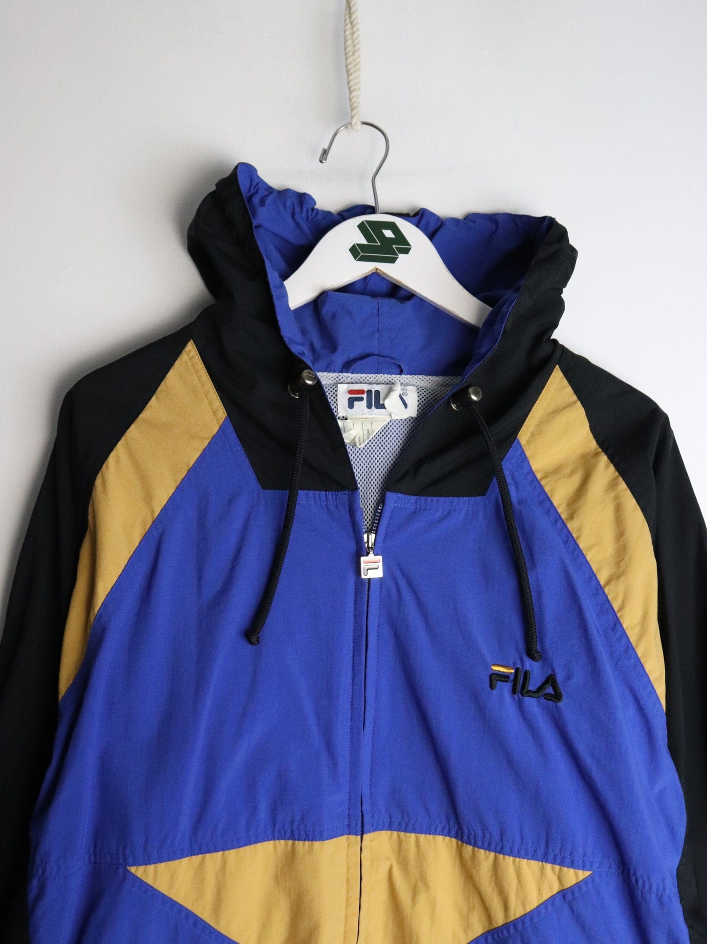 Vintage Fila Windbreaker Mens Large Blue from propervintagecanada