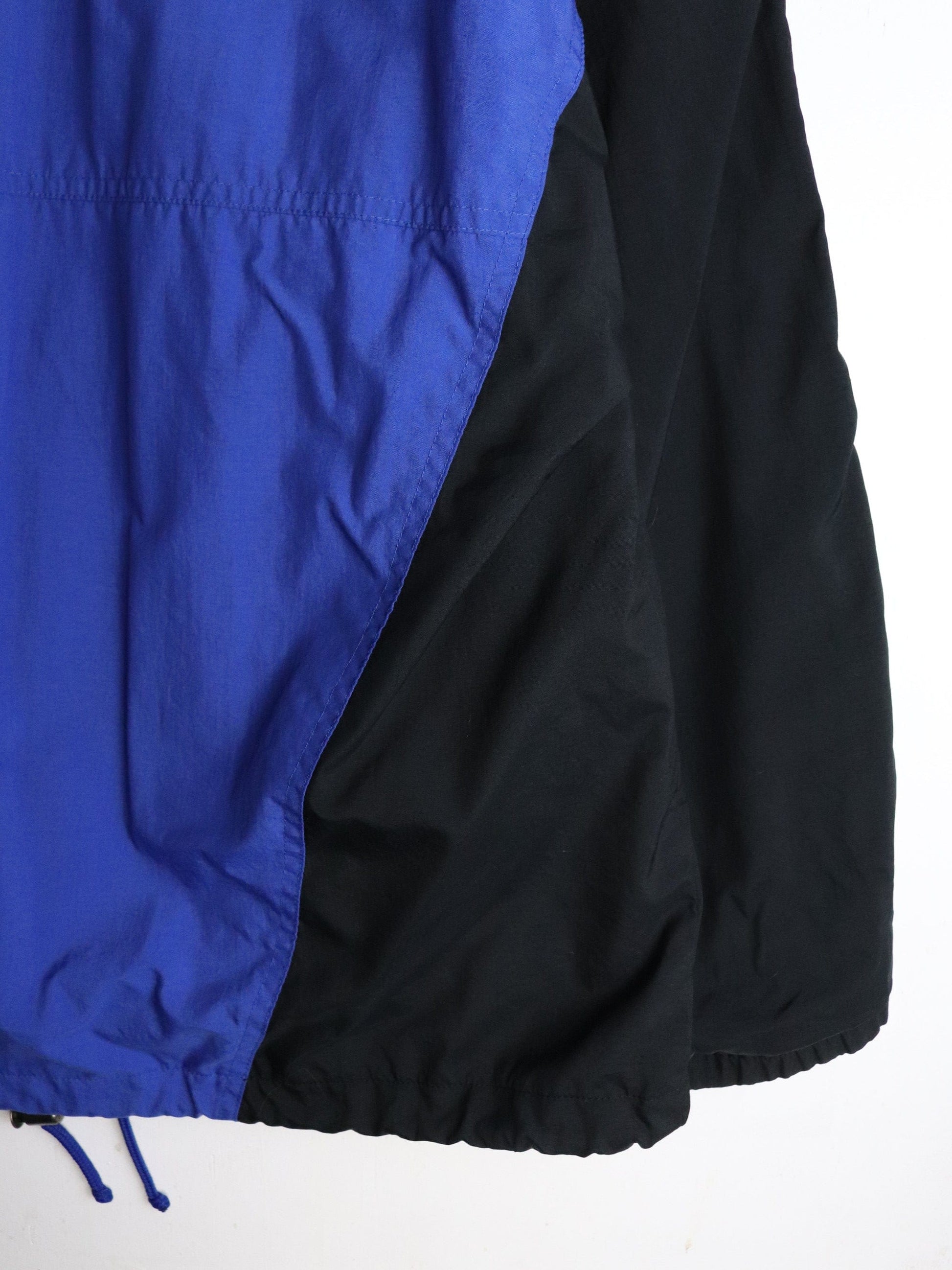 Vintage Fila Windbreaker Mens Large Blue from propervintagecanada