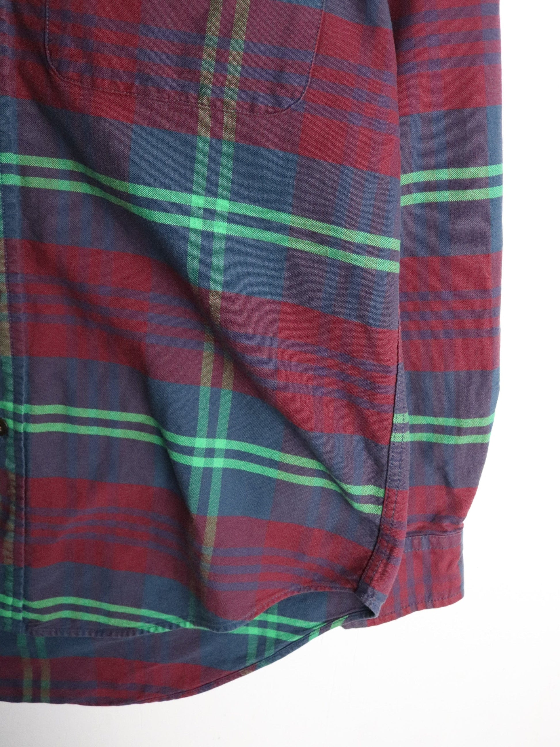 Vintage Gap Shirt Mens Small Red Plaid Button Up from propervintagecanada