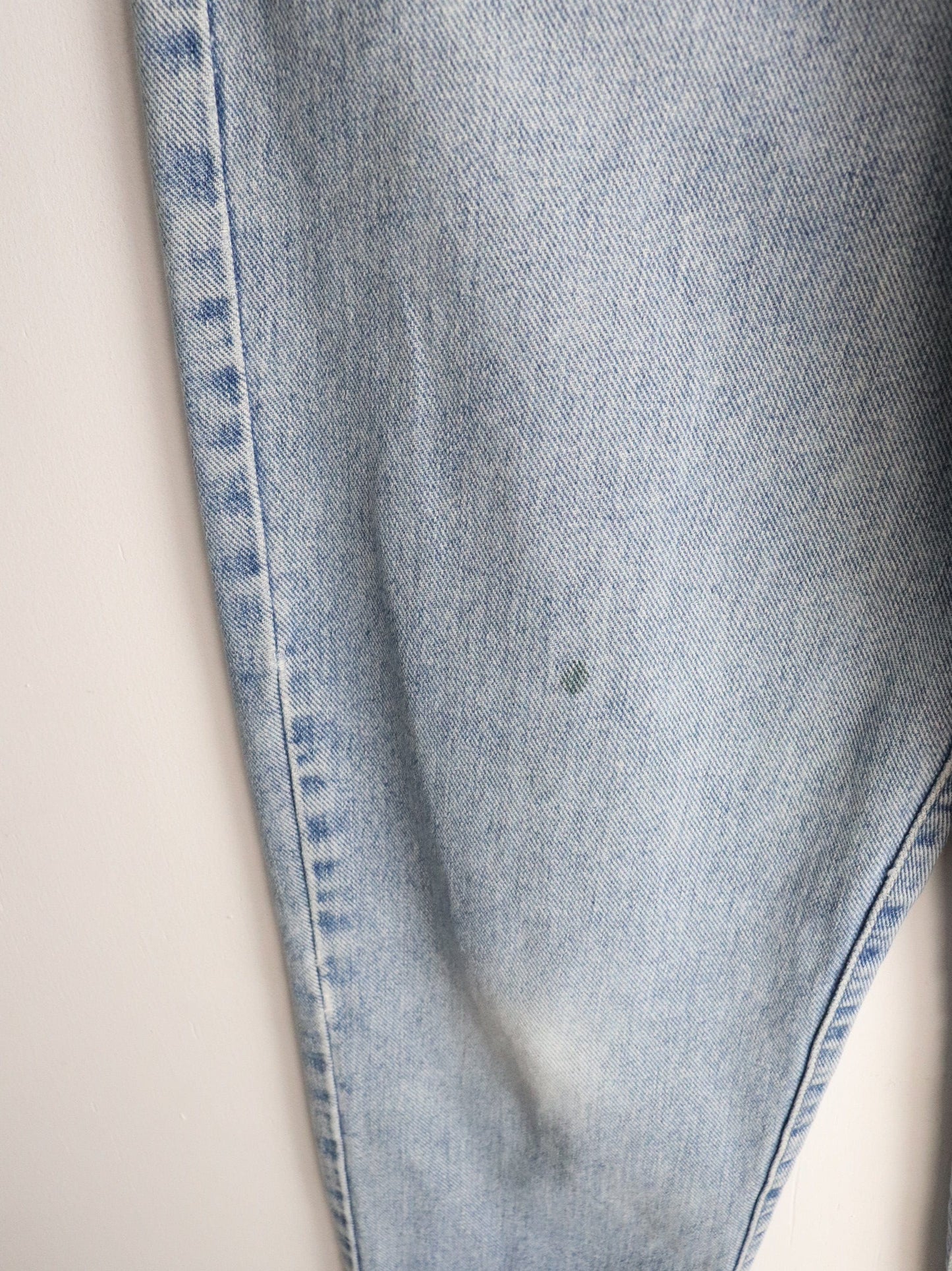 Vintage Guess Denim Jeans Mens 30 x 30 Blue from propervintagecanada