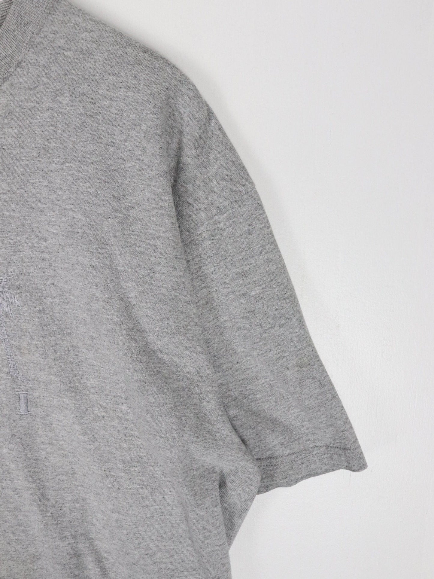 Vintage Hawaii T Shirt Mens XL Grey Embroidered from propervintagecanada