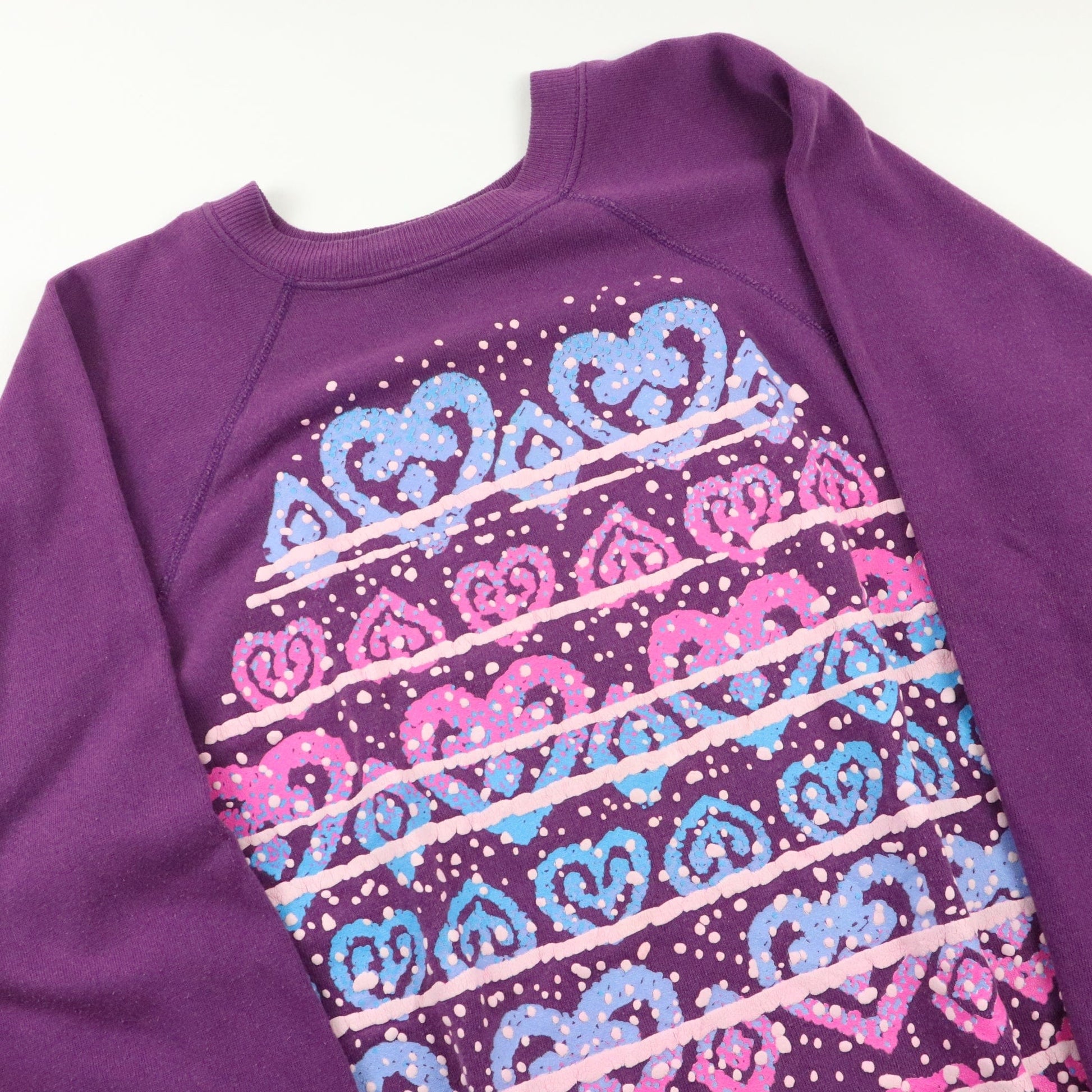 Vintage Hearts Sweatshirt Adult Large Purple Art 90s Sweater from propervintagecanada