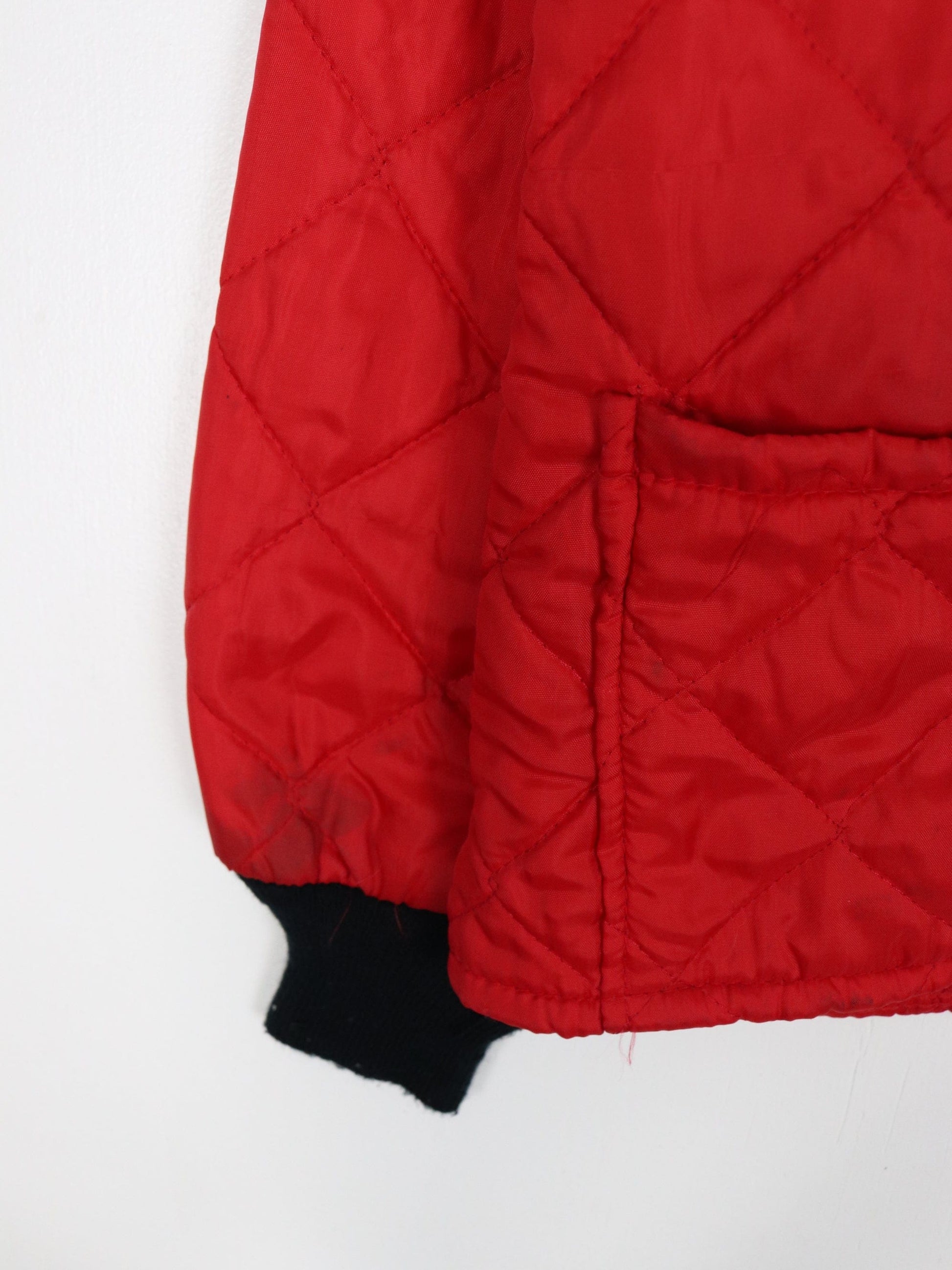 Vintage Hunting Jacket Womens Large Red Quilt Outdoors 70s 80s from propervintagecanada