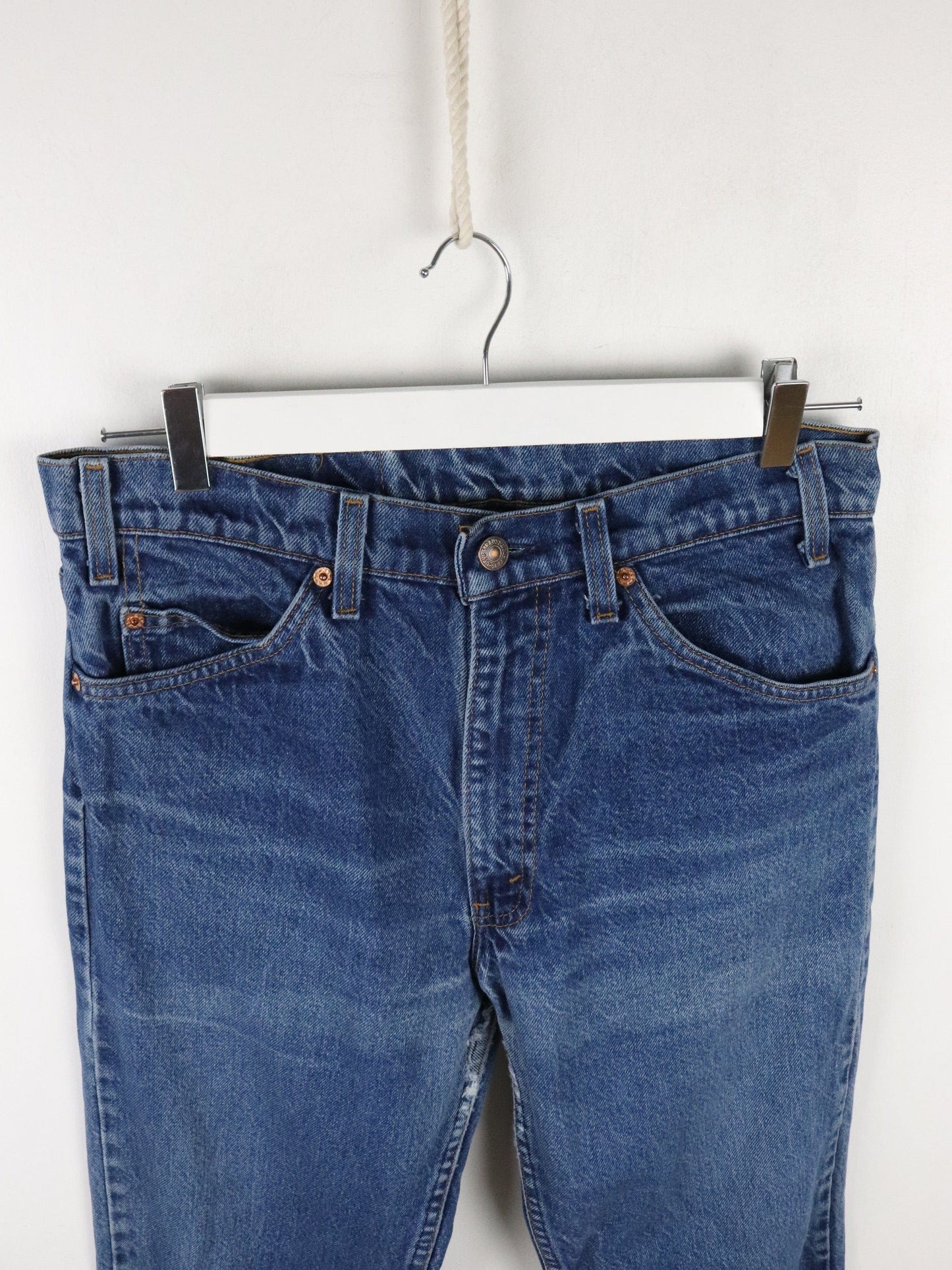 Vintage Levi's Denim Jeans Mens 33 x 30 Blue 505 Regular Fit from propervintagecanada