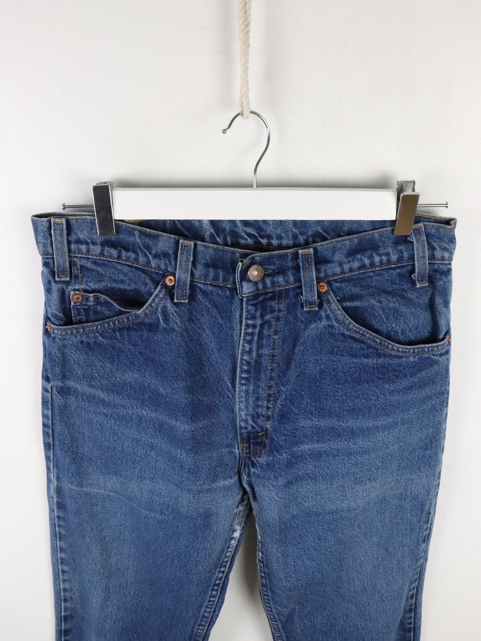 Vintage Levi's Denim Jeans Mens 33 x 30 Blue 505 Regular Fit from propervintagecanada