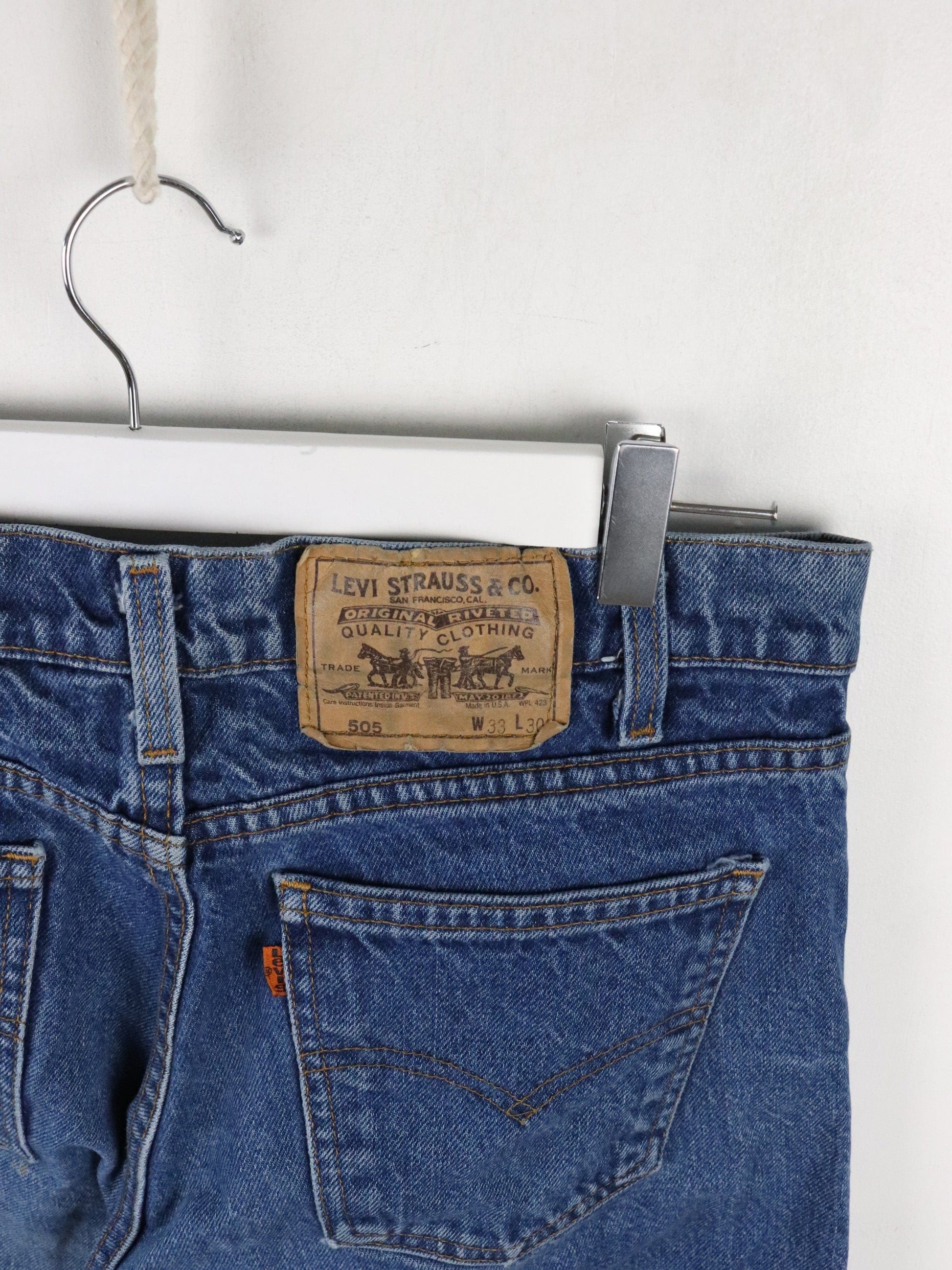 Vintage Levi's Denim Jeans Mens 33 x 30 Blue 505 Regular Fit from propervintagecanada