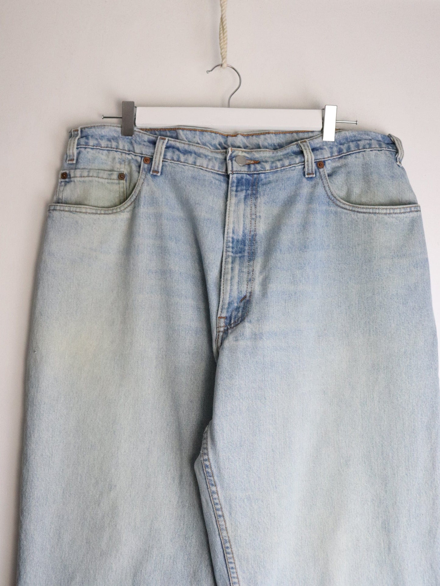 Vintage Levi's Denim Jeans Mens 38 x 30 Blue 560 Loose Tapered from propervintagecanada
