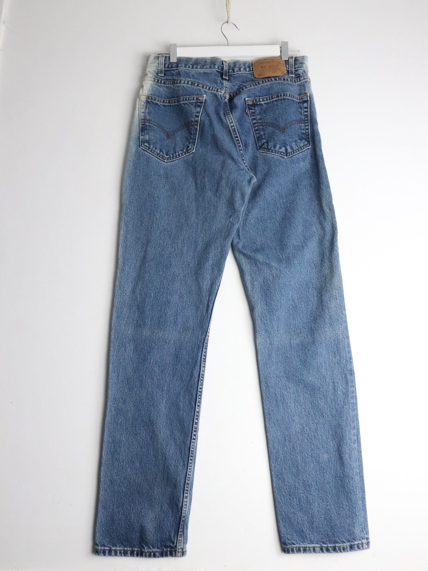 Vintage Levi's Pants Fits Mens 32 x 33 Blue Denim Jeans 505 Regular Straight