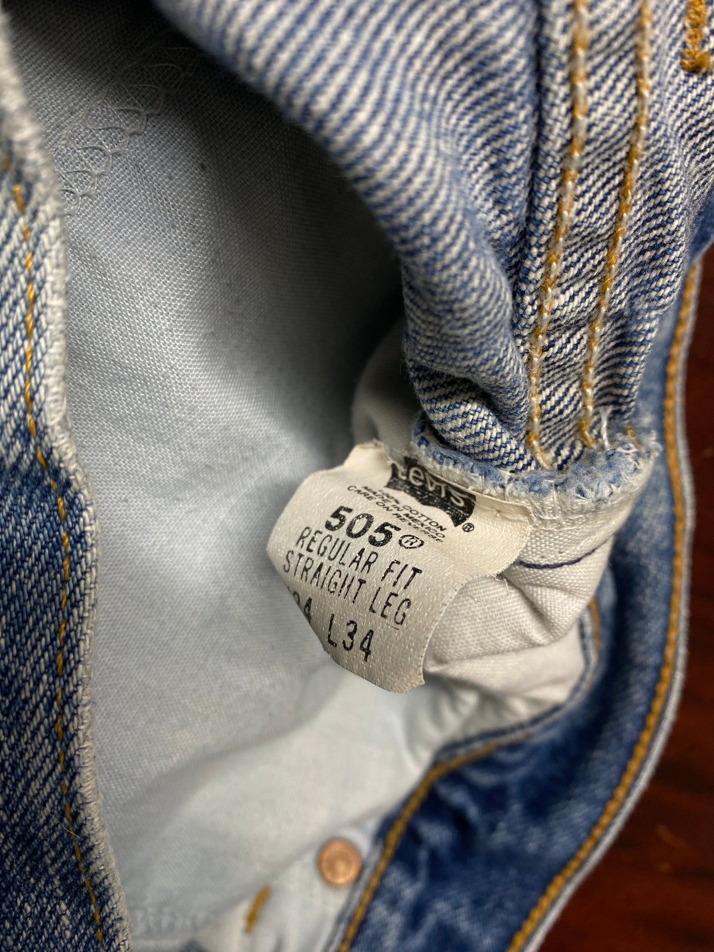 Vintage Levi's Pants Fits Mens 32 x 33 Blue Denim Jeans 505 Regular Straight