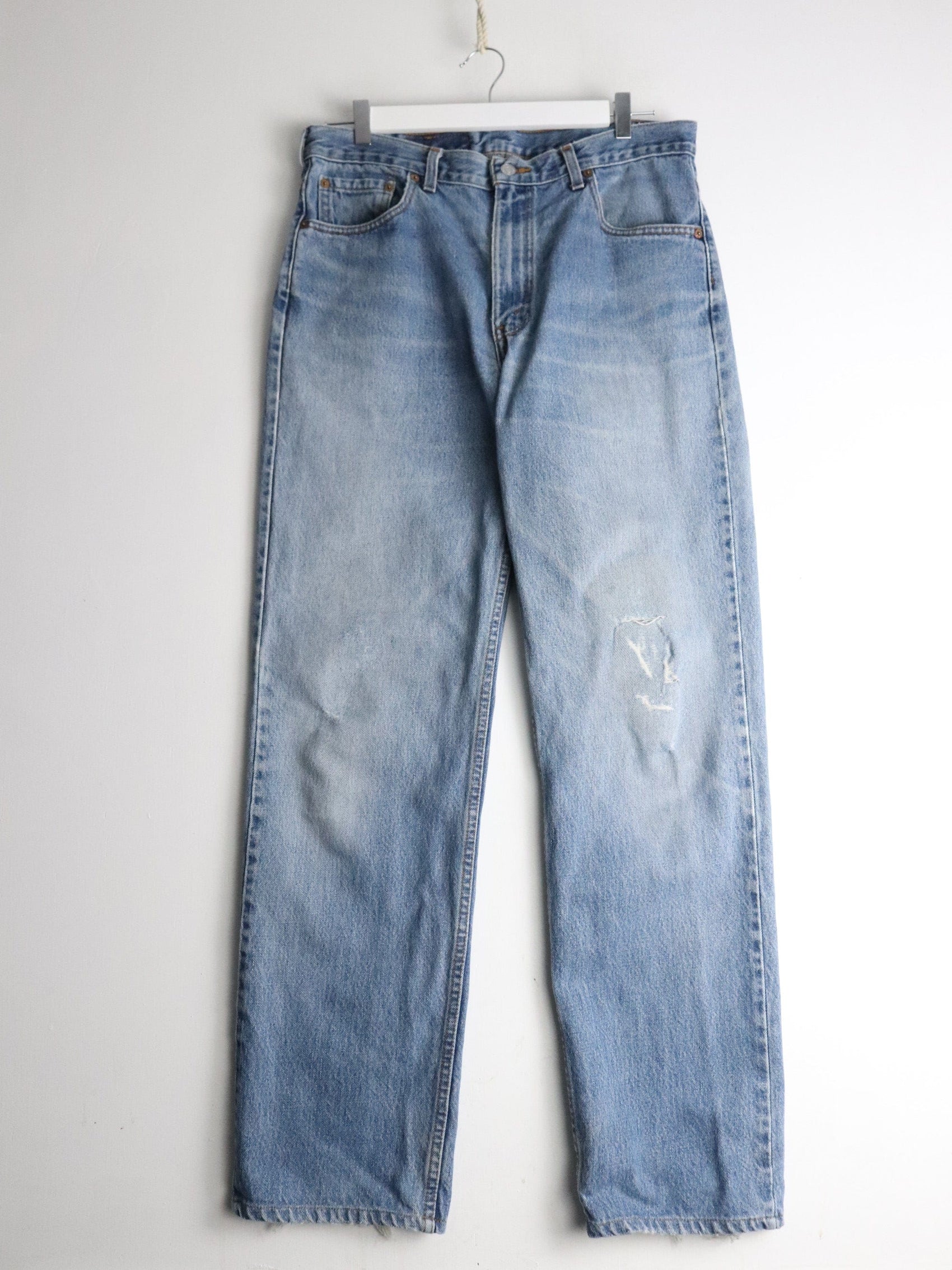Vintage Levi's Pants Fits Mens 35 x 34 Blue Denim Jeans 516 Slim Straight from propervintagecanada