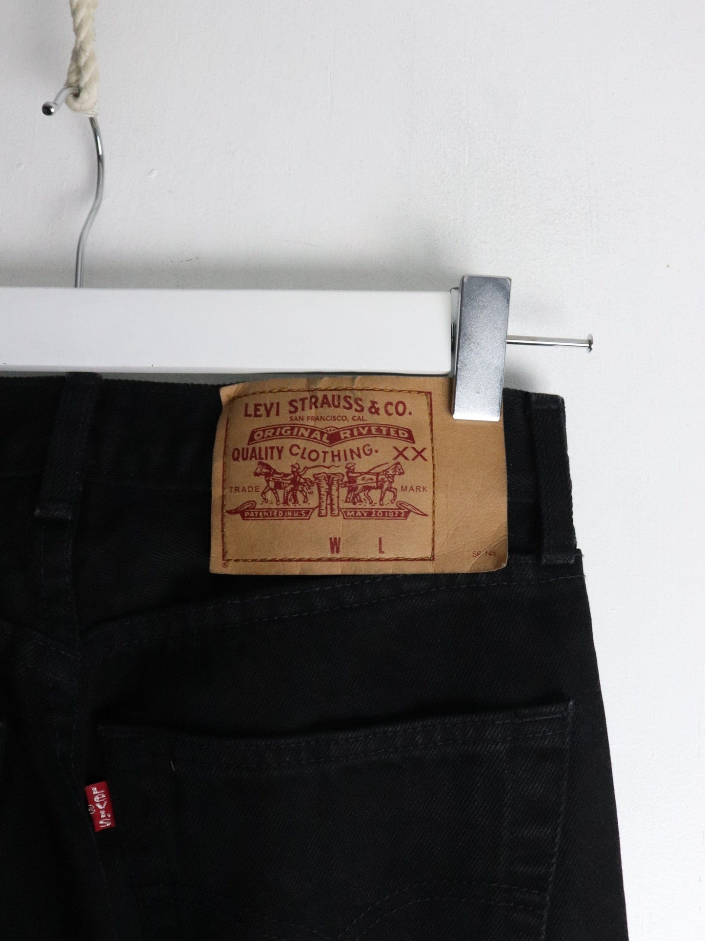 Vintage Levi's Pants Mens 26 x 32 Black Denim Jeans