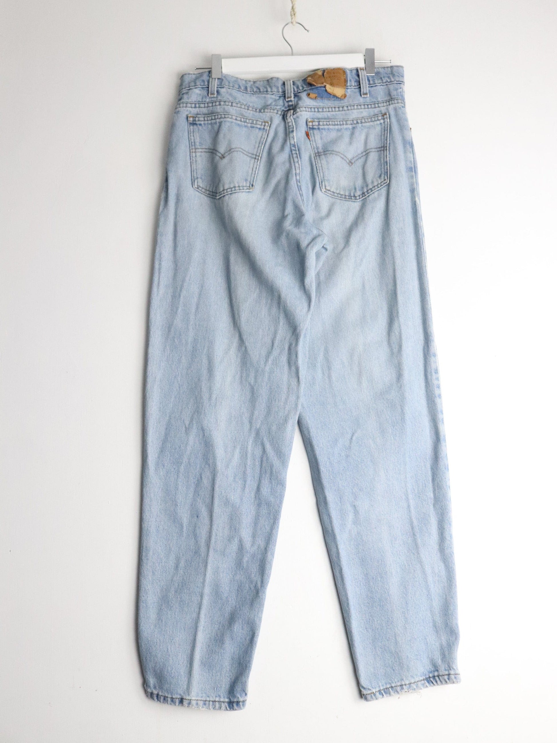 Vintage Levi's Pants Mens 34 x 31 Blue Denim Jeans Relaxed Tapered