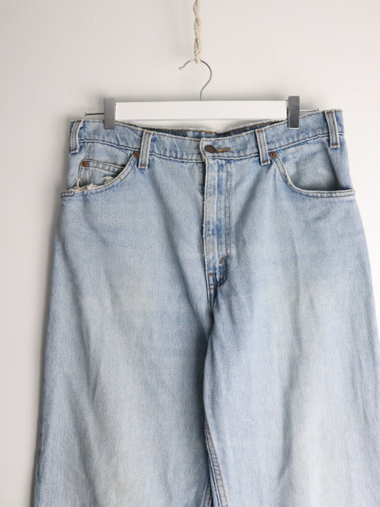 Vintage Levi's Pants Mens 34 x 31 Blue Denim Jeans Relaxed Tapered