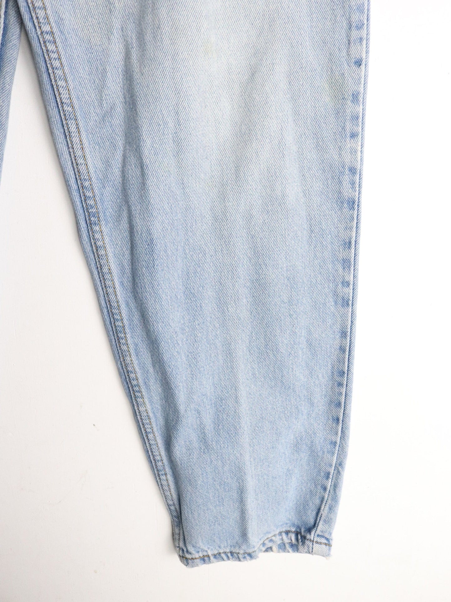 Vintage Levi's Pants Mens 34 x 31 Blue Denim Jeans Relaxed Tapered