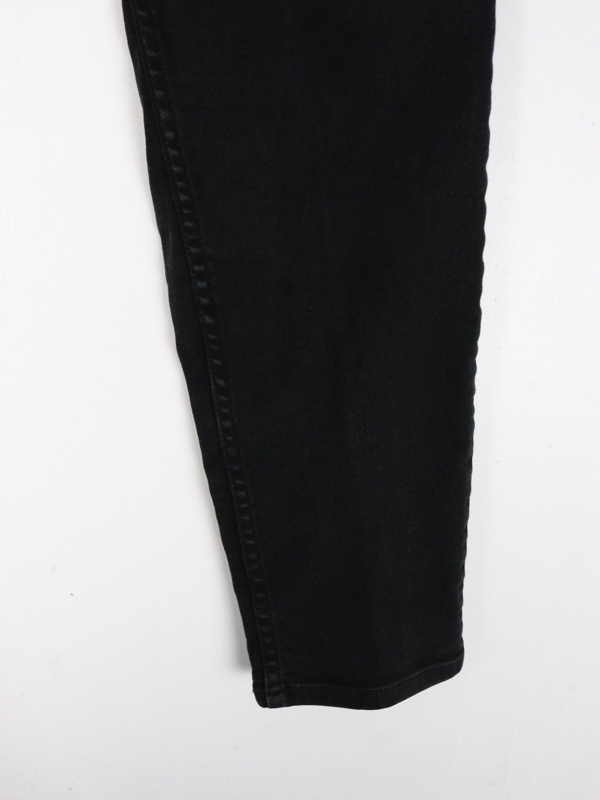 Vintage Levi's Pants Womens 4 Black Denim Jeans 550 Relaxed Tapered 25 x 28 from propervintagecanada