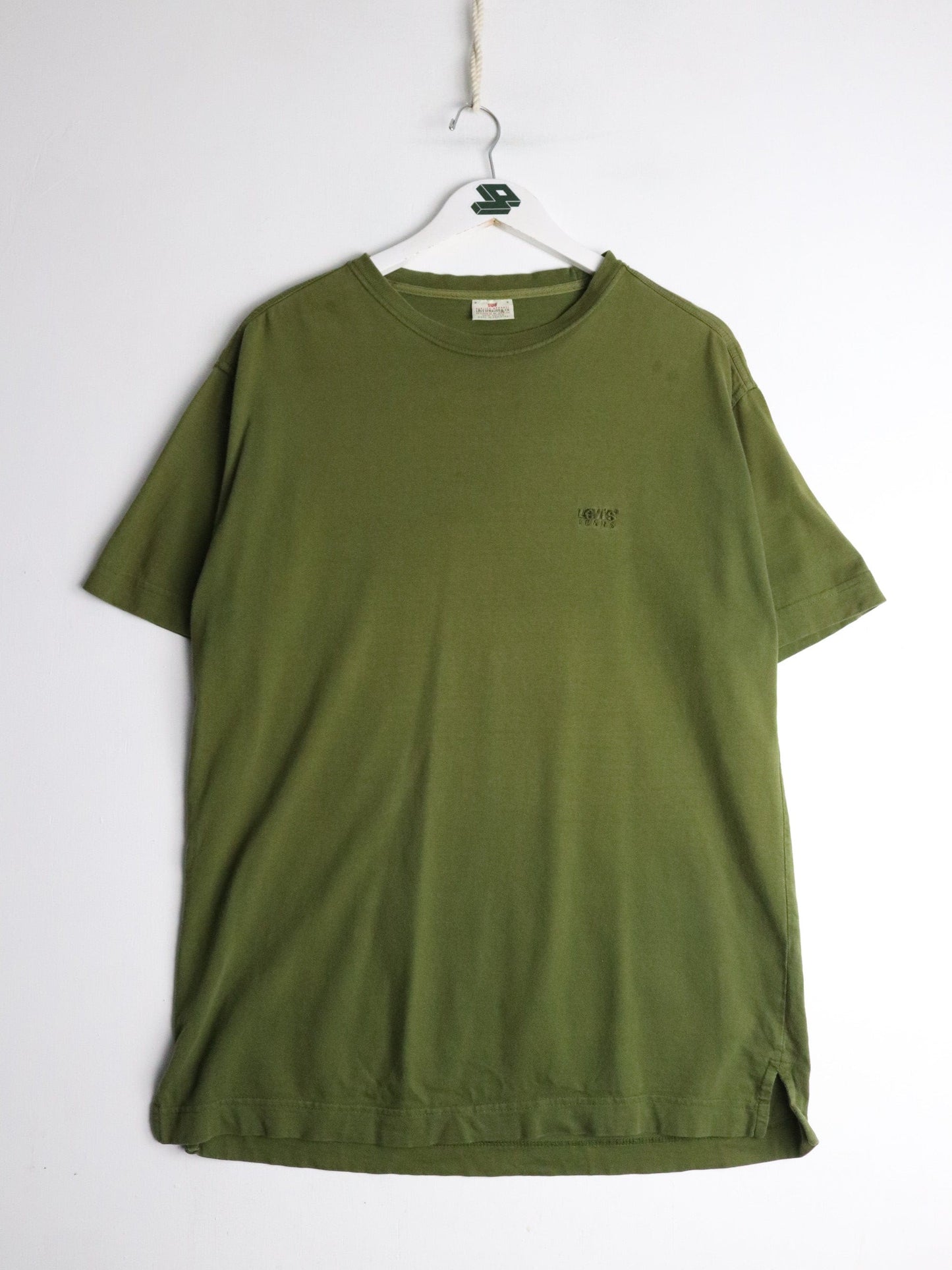 Vintage Levi's T Shirt Mens Small Green from propervintagecanada