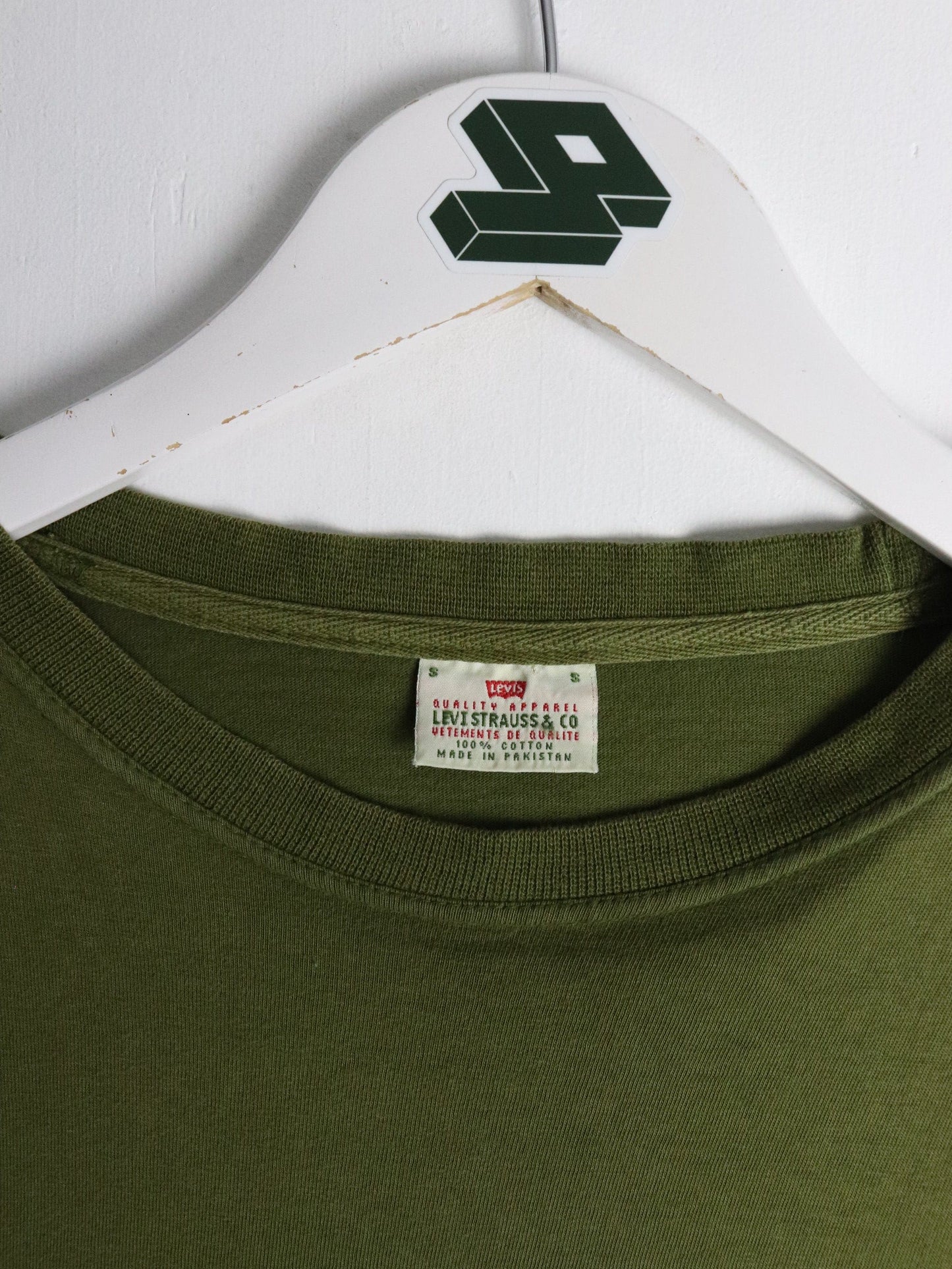 Vintage Levi's T Shirt Mens Small Green from propervintagecanada