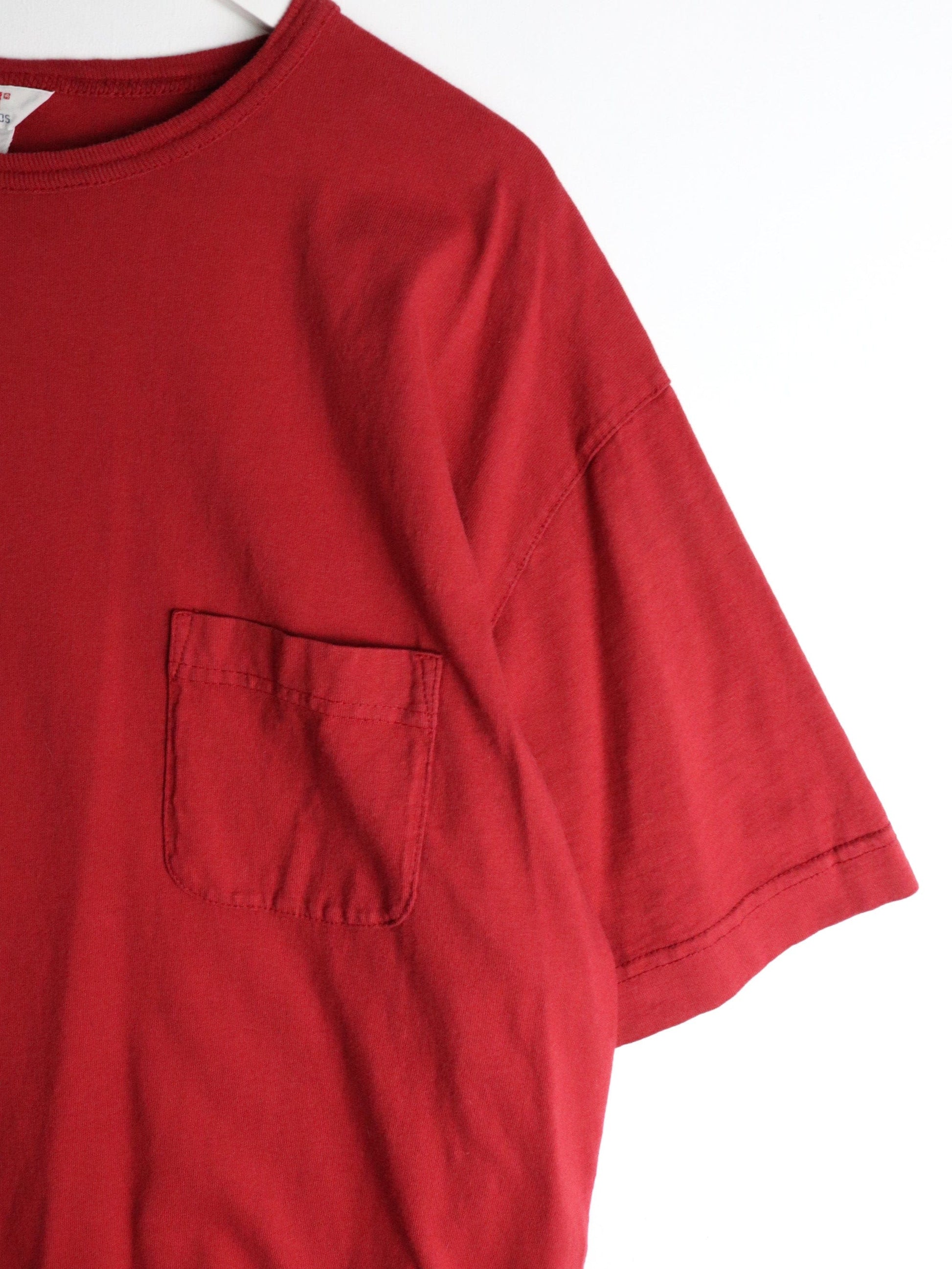 Vintage Levi's T Shirt Mens XL Red from propervintagecanada