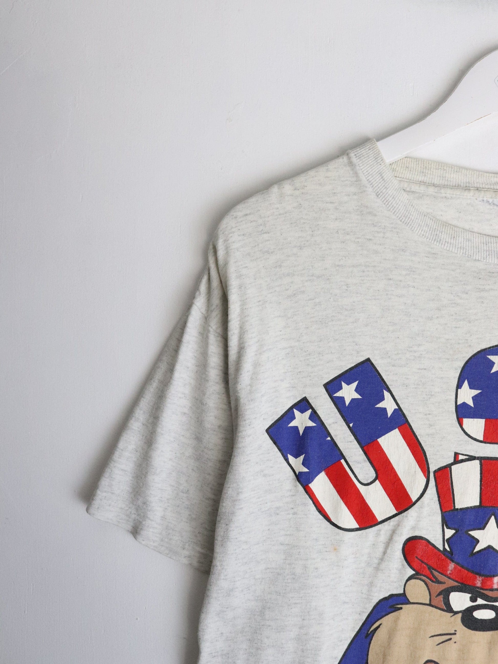 Vintage Looney Tunes T Shirt Mens Large Grey from propervintagecanada