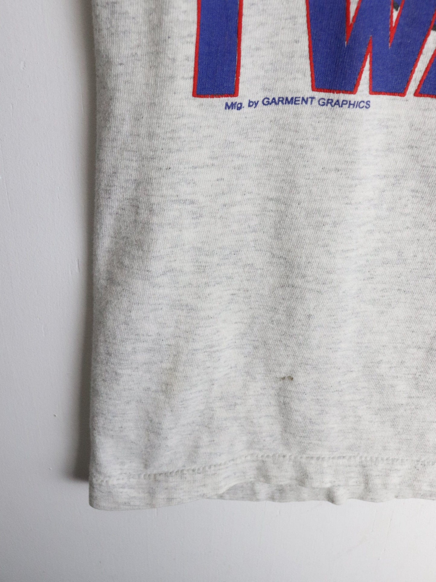 Vintage Looney Tunes T Shirt Mens Large Grey from propervintagecanada