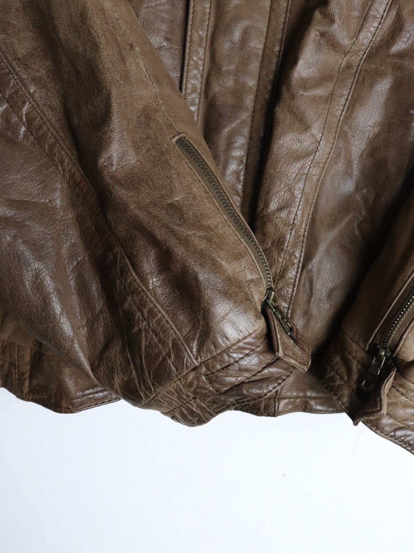 Vintage Midway Jacket Mens 46 XL Brown Leather from propervintagecanada