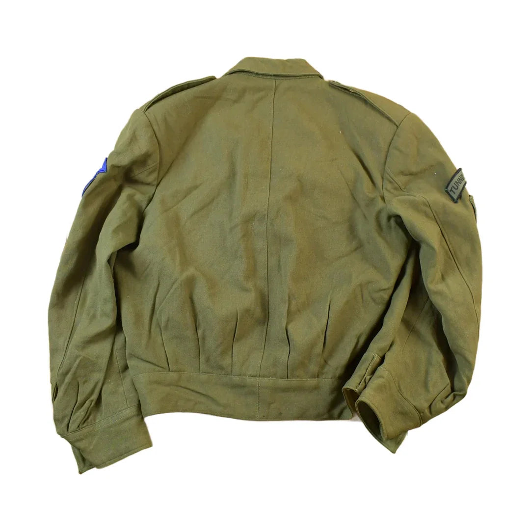 Vintage Military Jungle Expert Peace Sign Button Up Army Jacket from propervintagecanada