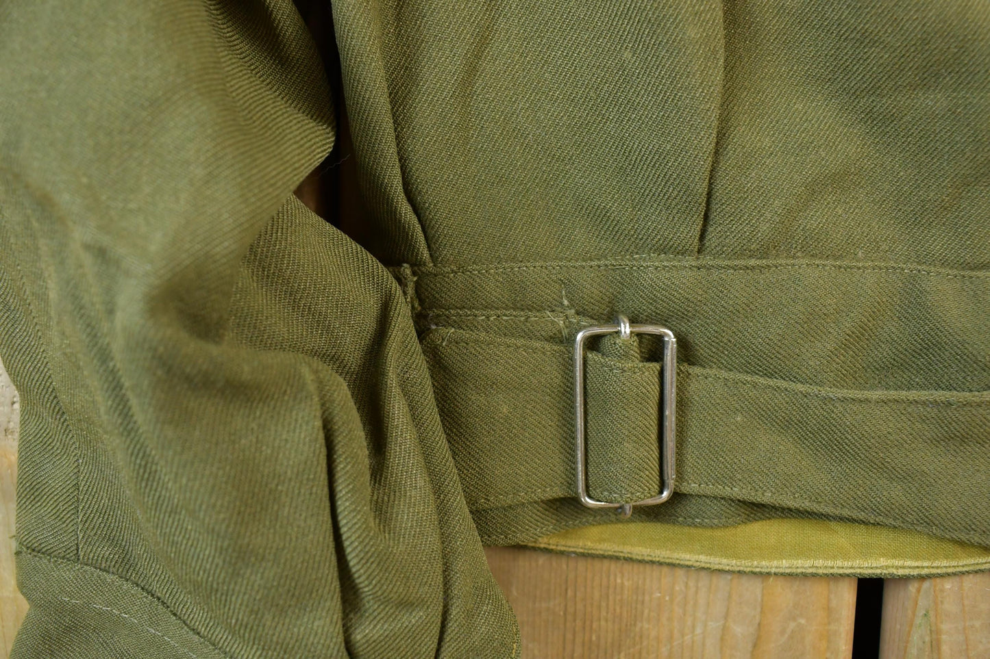 Vintage Military Jungle Expert Peace Sign Button Up Army Jacket from propervintagecanada