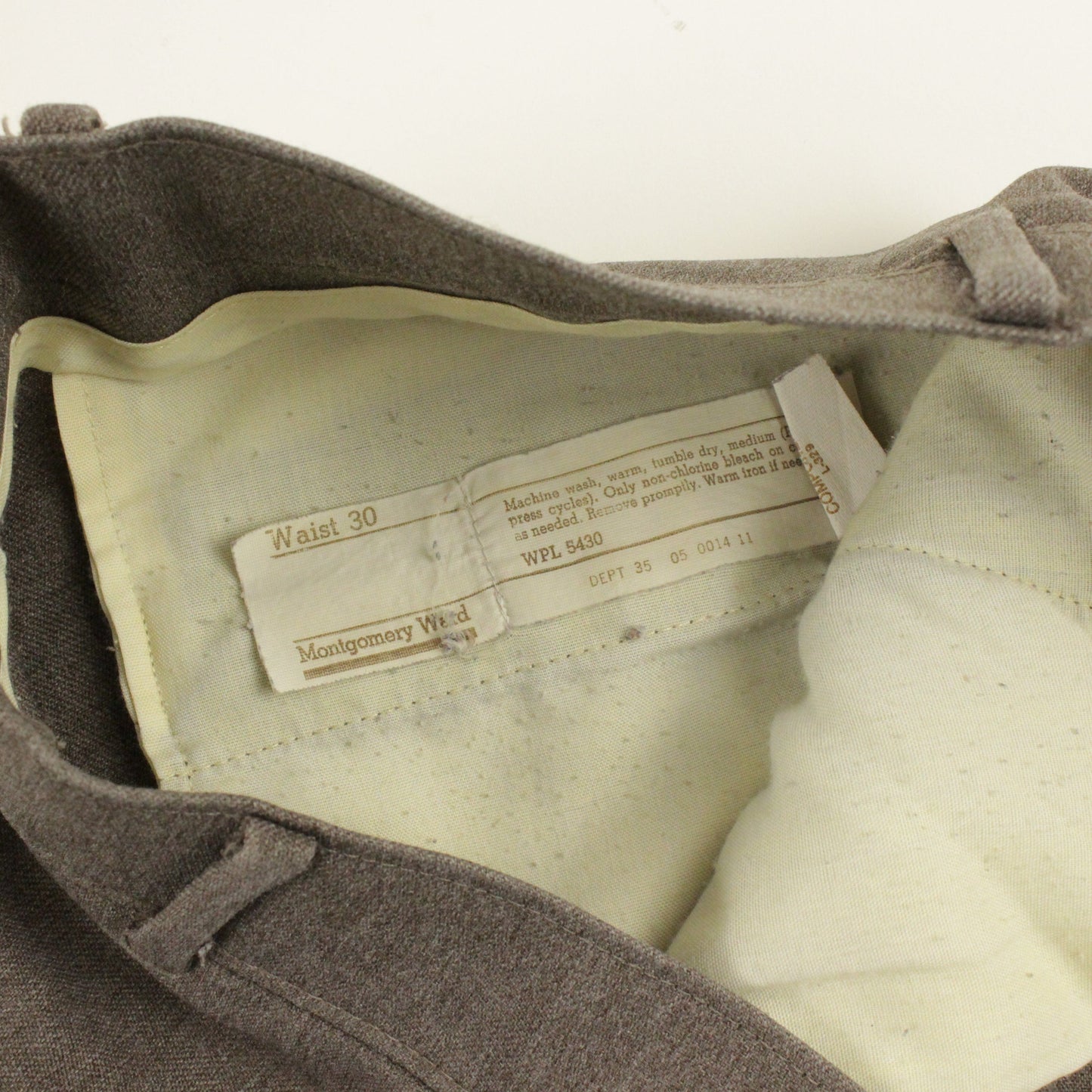 Vintage Montgomery Ward Pleated Dress Pants Size 30 x 28