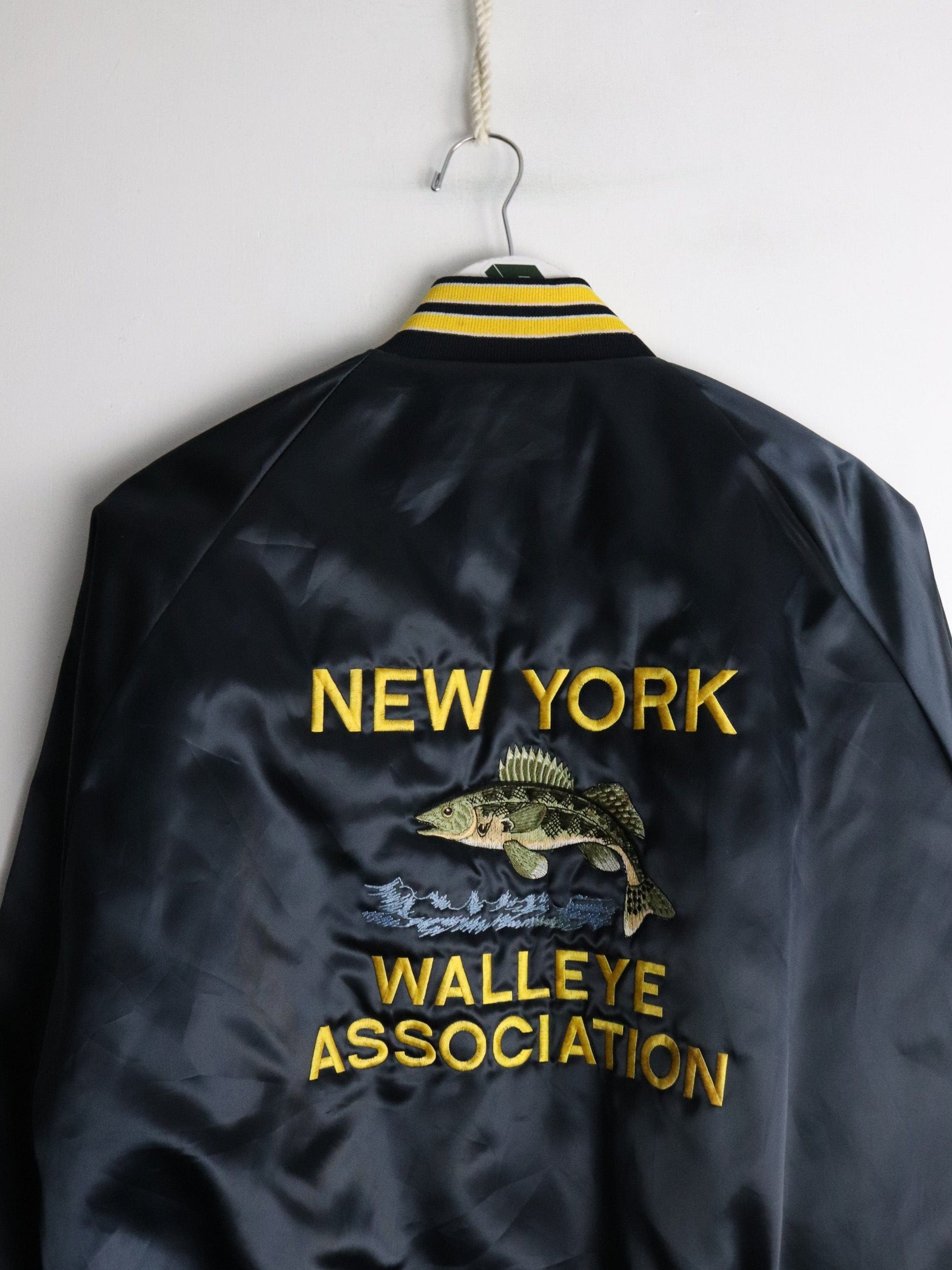 Vintage New York Walleye Assoc. Jacket Mens Large Blue Satin from propervintagecanada