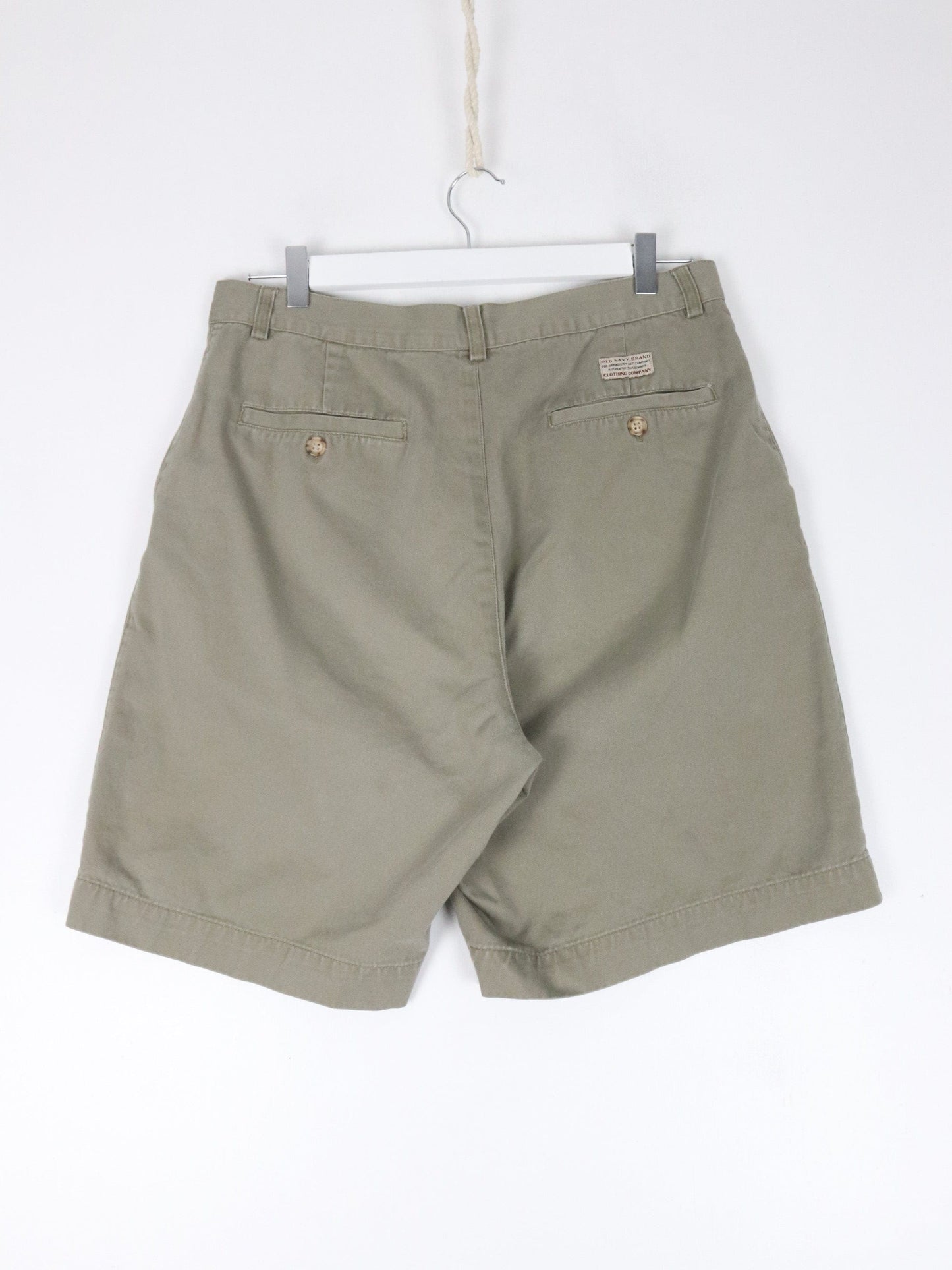 Vintage Old Navy Shorts Fits Mens 32 Green Chino from propervintagecanada