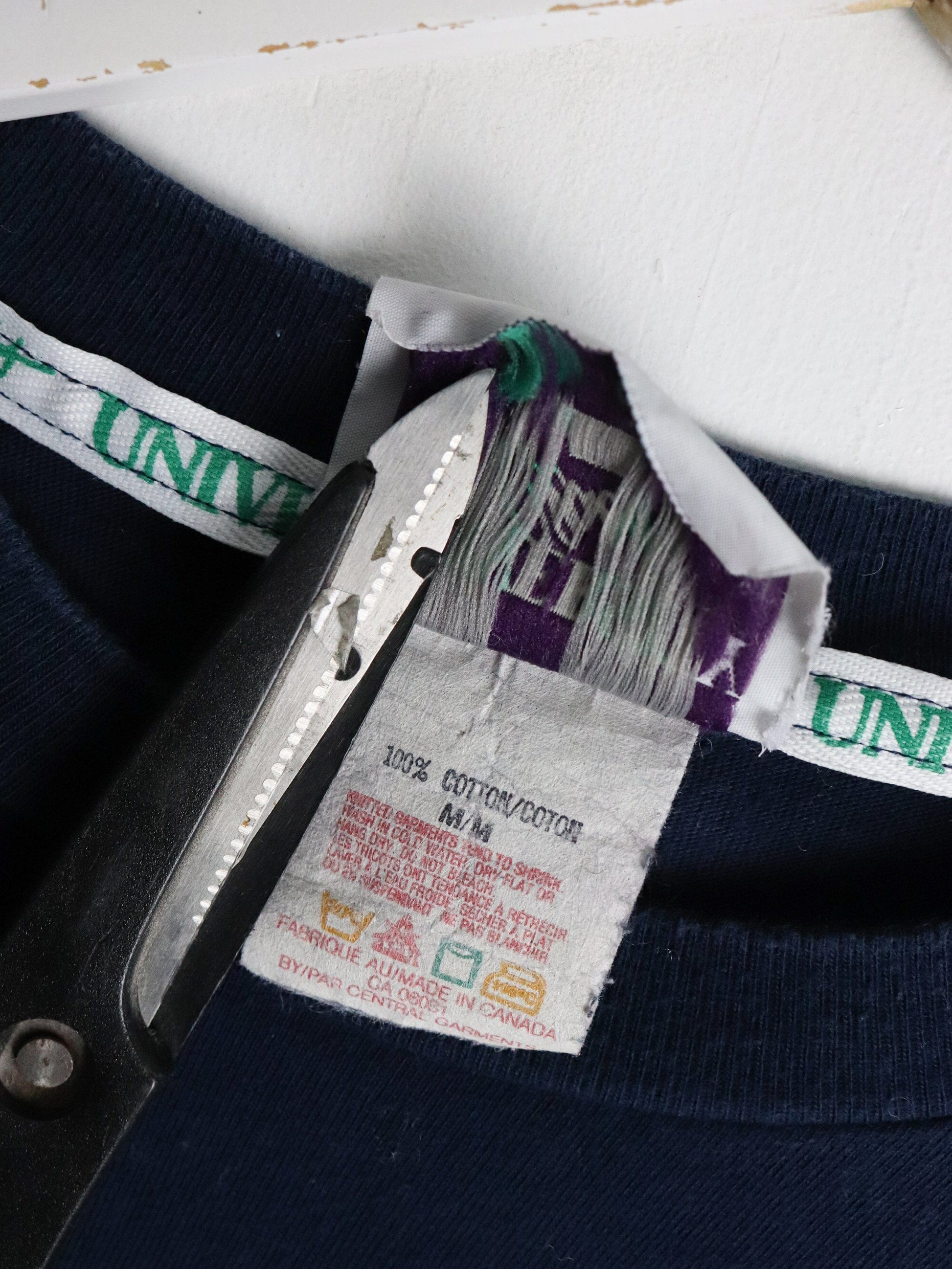 Vintage Queen's University T Shirt Mens Medium Blue