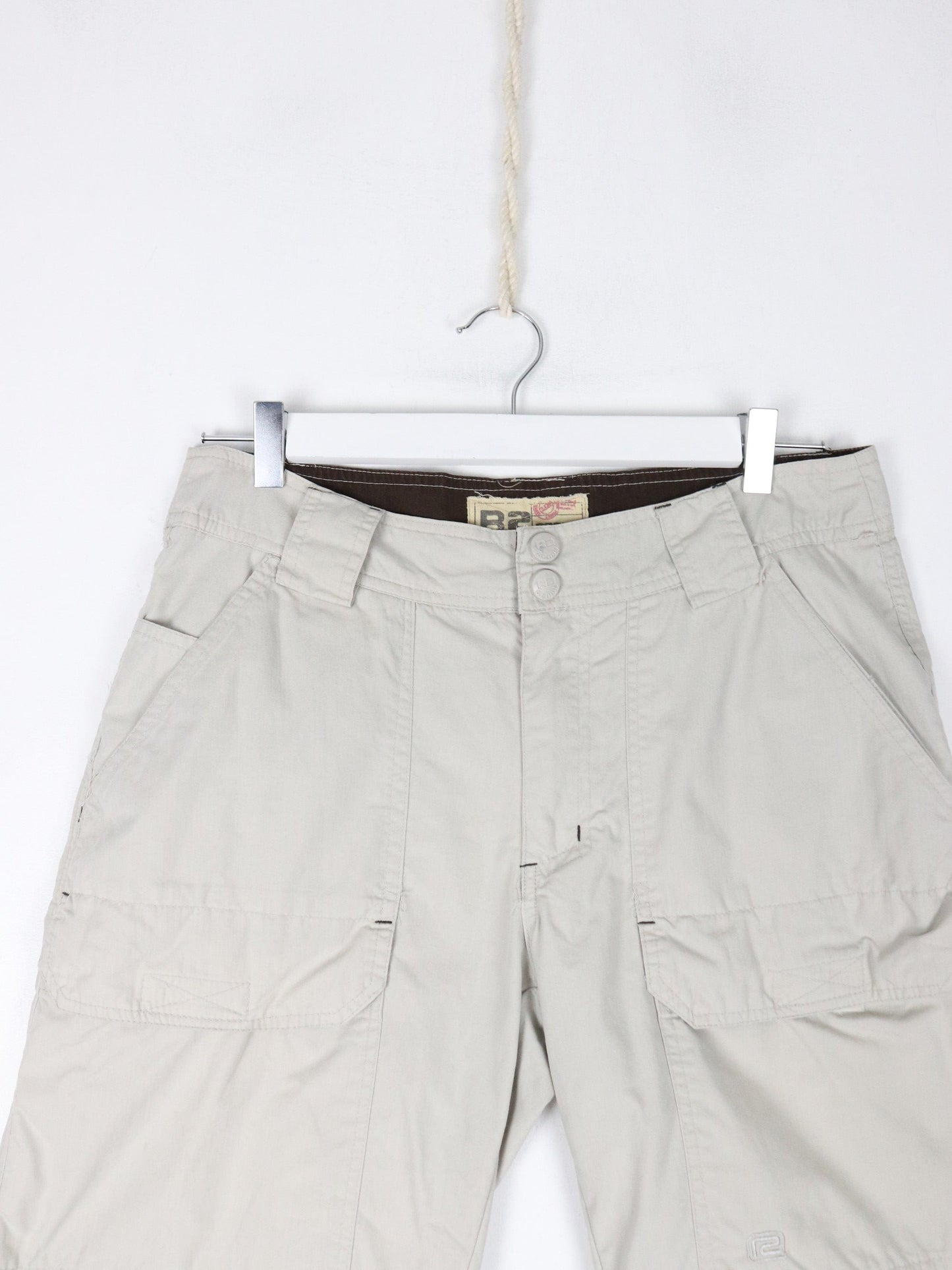 Vintage R2 Randy Shorts Mens 32 x 17 Beige 3/4 Length Y2K