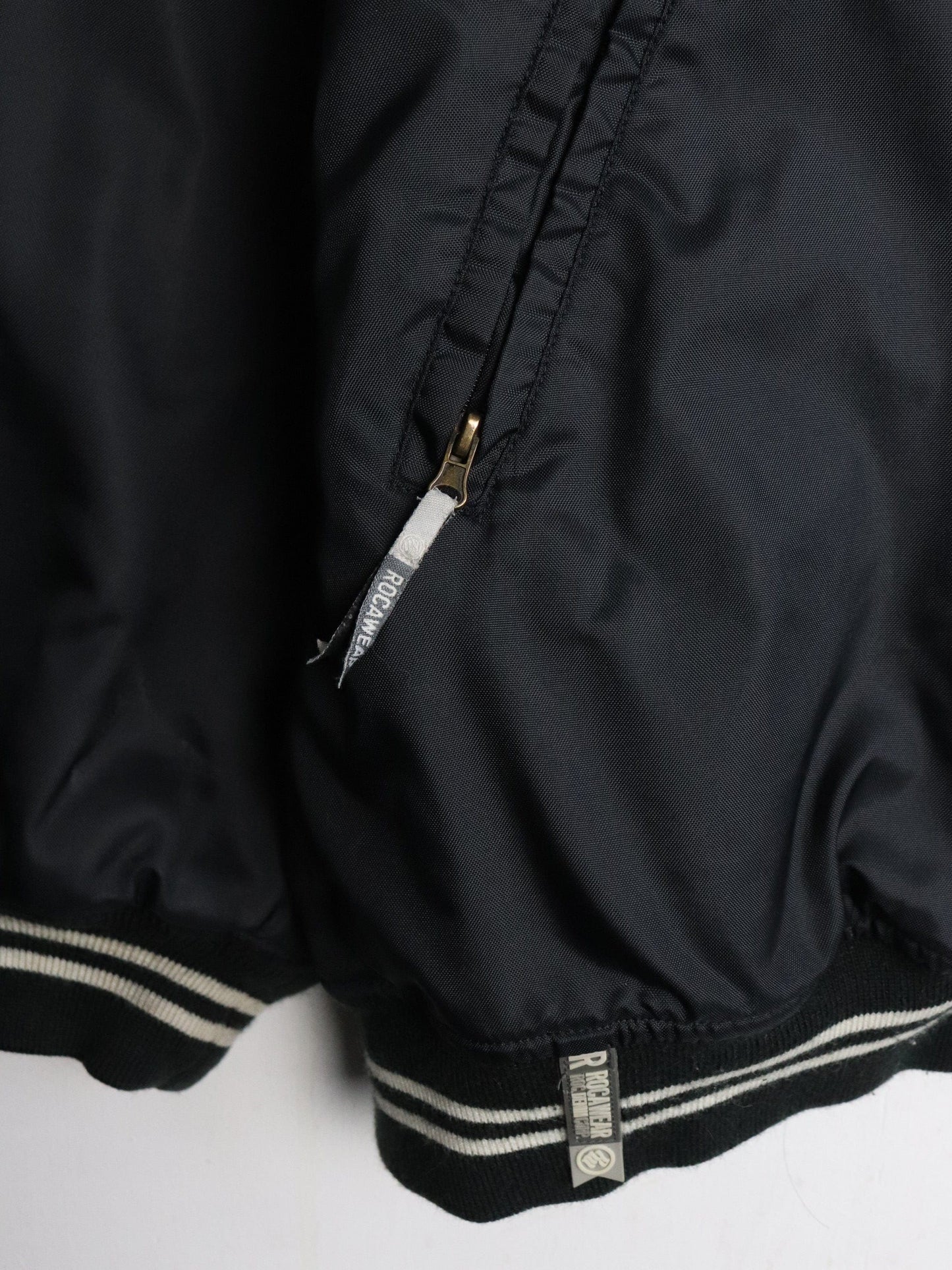 Vintage Rocawear Jacket Mens 2X Black Y2K from propervintagecanada