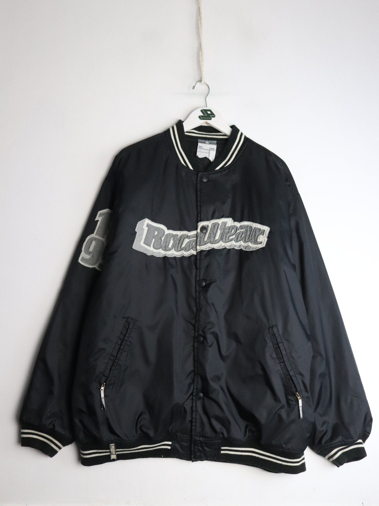 Vintage Rocawear Jacket Mens 2X Black Y2K from propervintagecanada