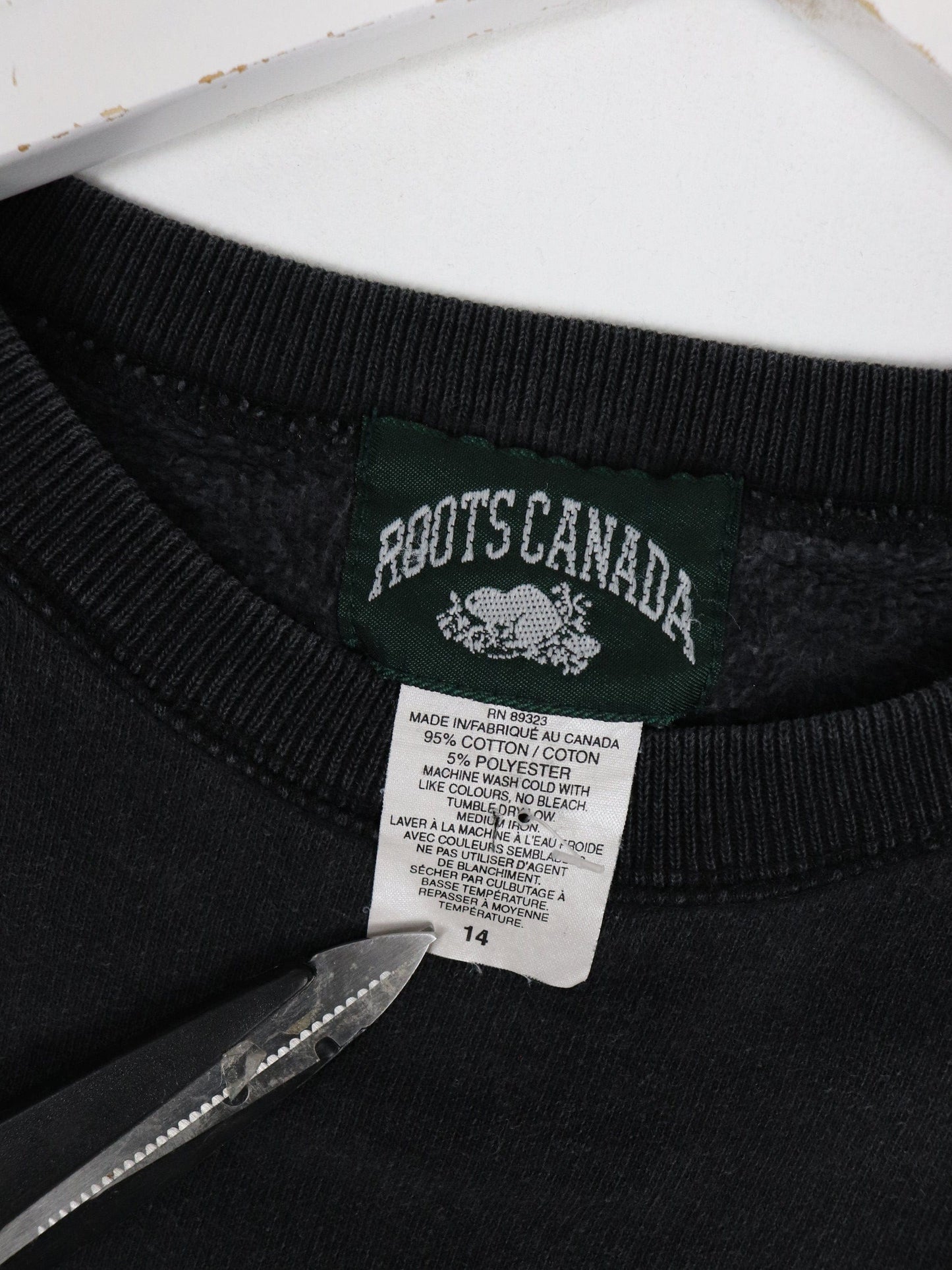 Vintage Roots Sweatshirt Fits Youth Large Black from propervintagecanada