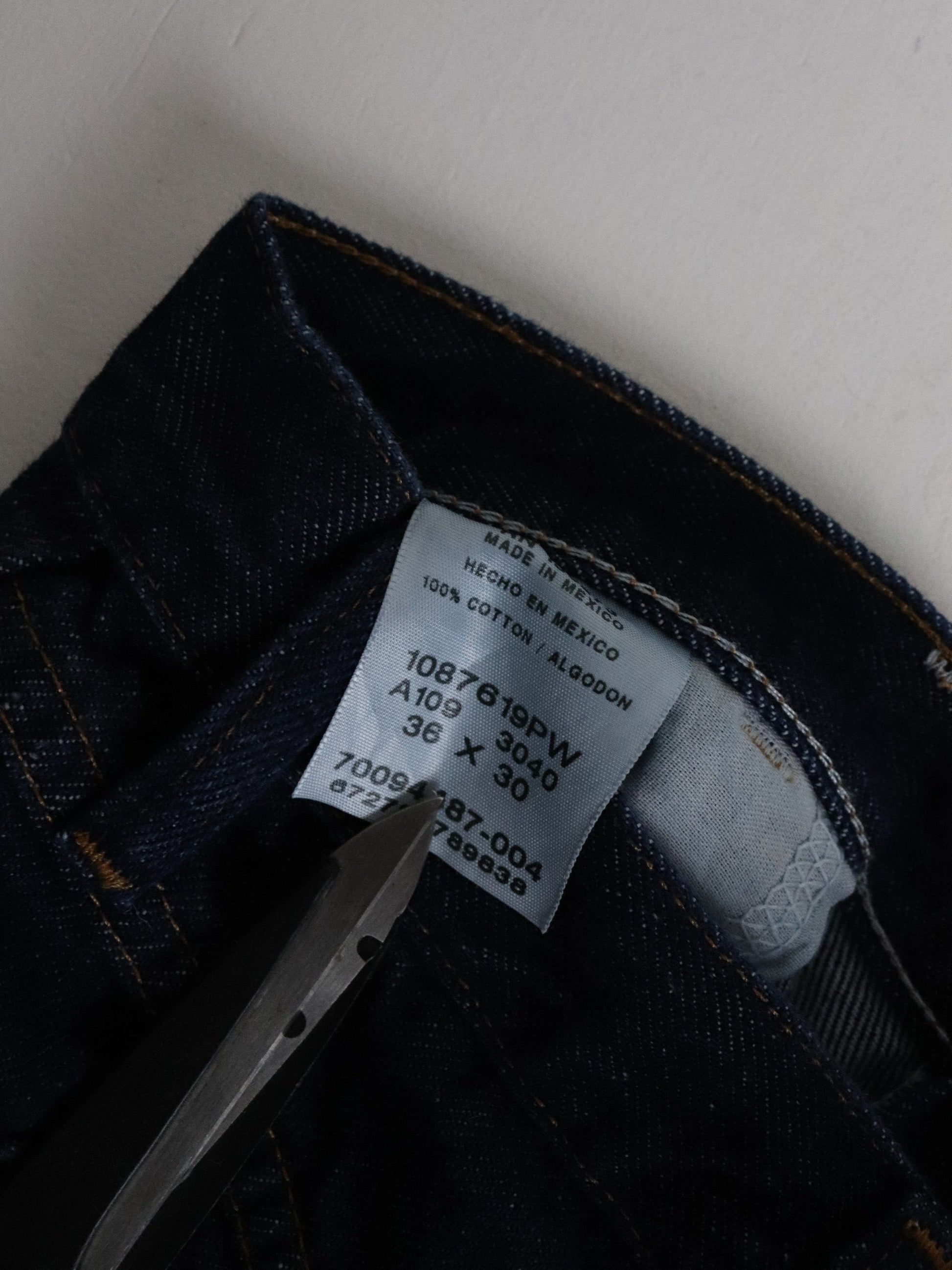 Vintage Rustler Denim Jeans Mens 36 x 30 Blue from propervintagecanada