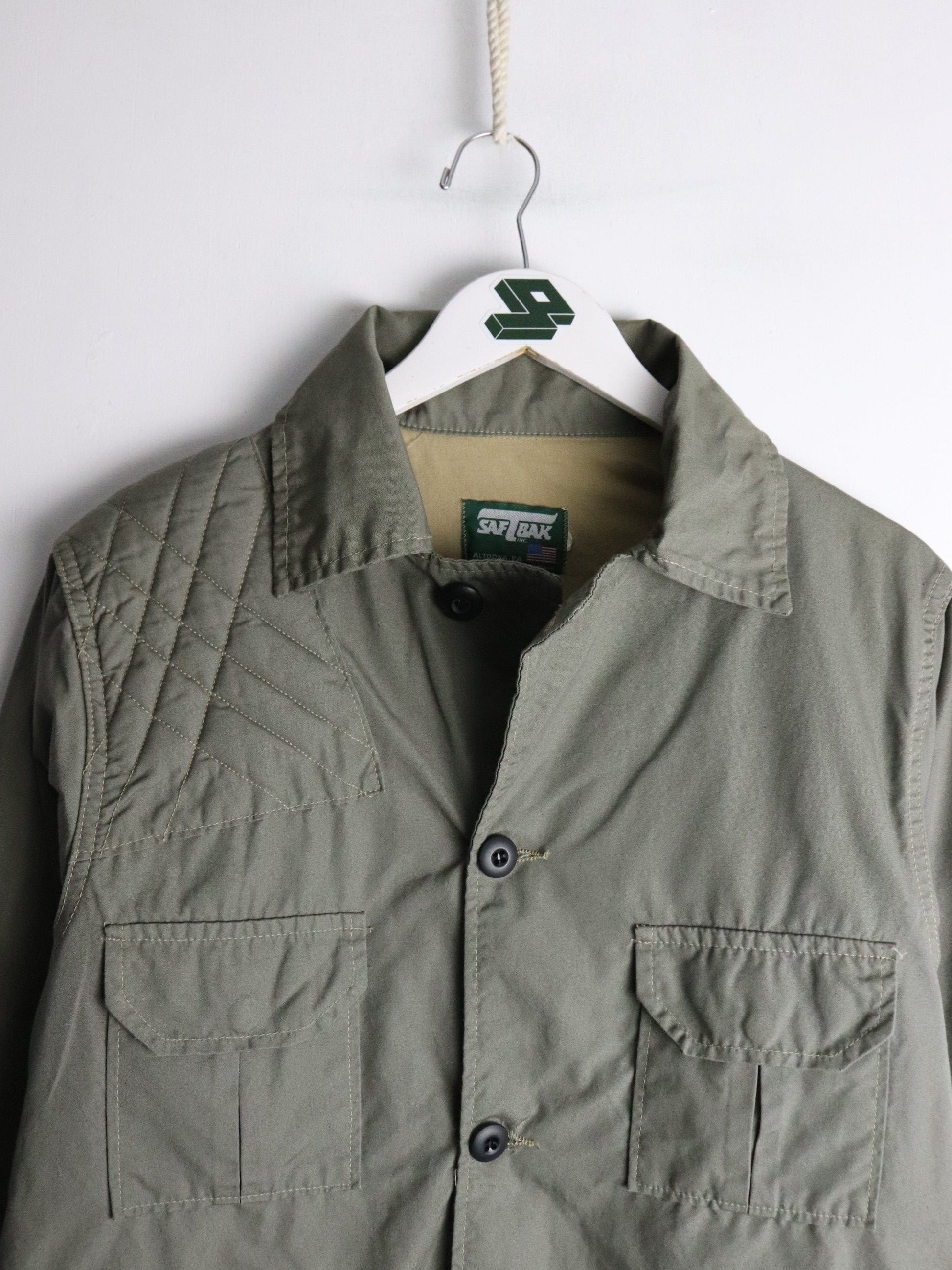Vintage Saftbak Jacket Mens Medium Green Hunting from propervintagecanada