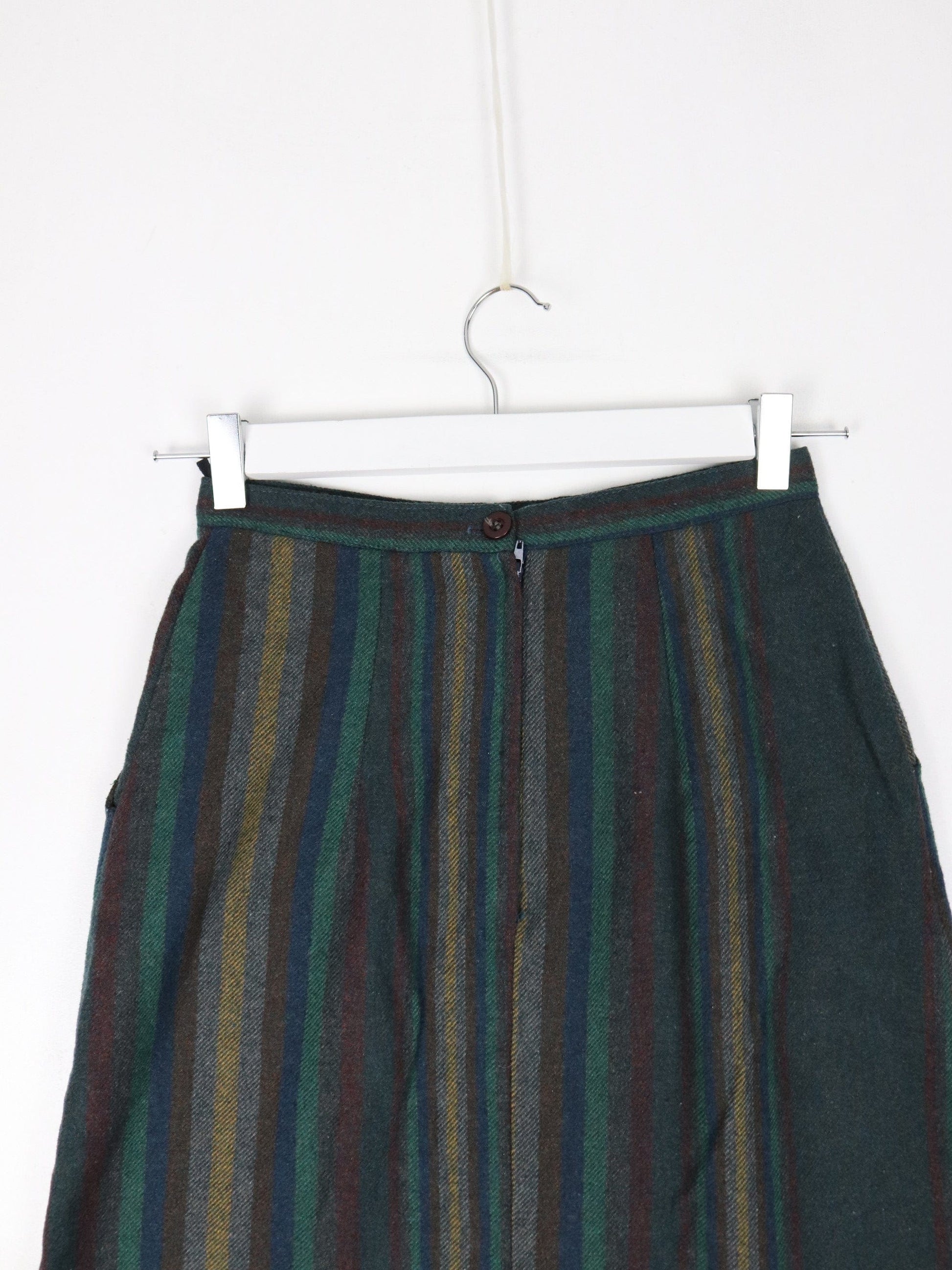 Vintage Skirt Womens 24 Green Striped Casual from propervintagecanada