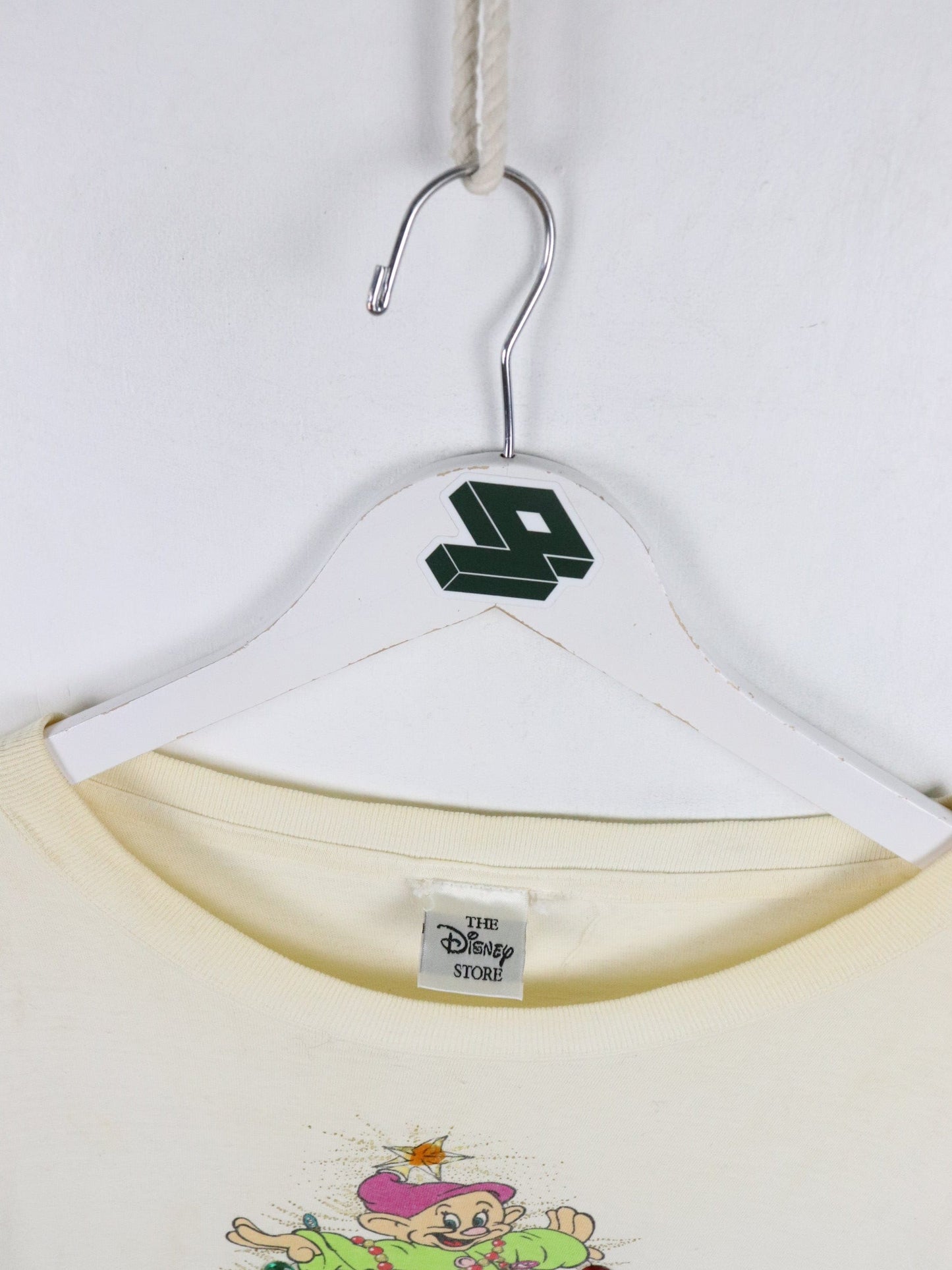 Vintage Snow White Christmas T Shirt Mens XL White Disney from propervintagecanada