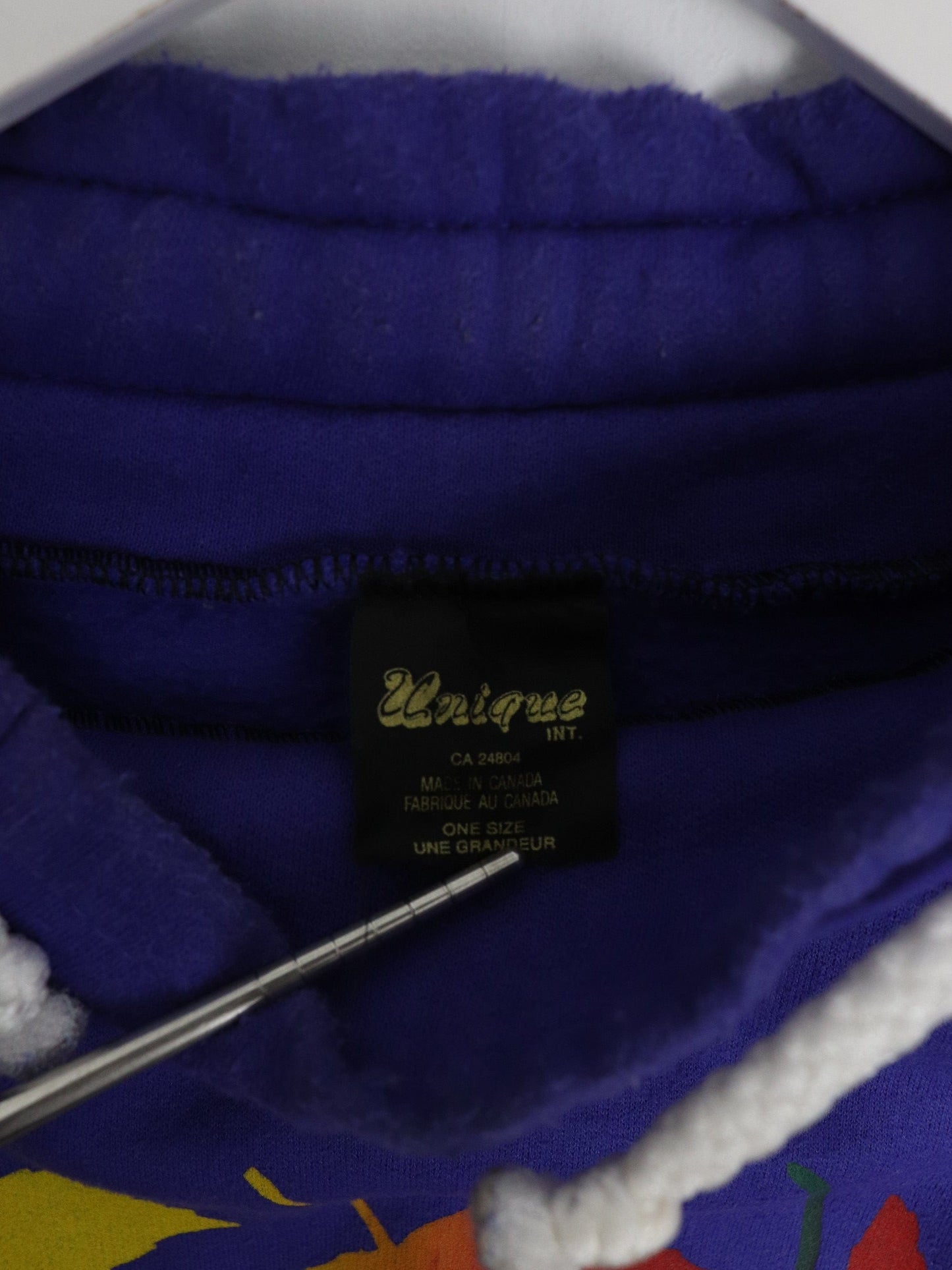 Vintage Unique Sweatshirt Womens XL Purple Canada Leaves Mock Neck from propervintagecanada