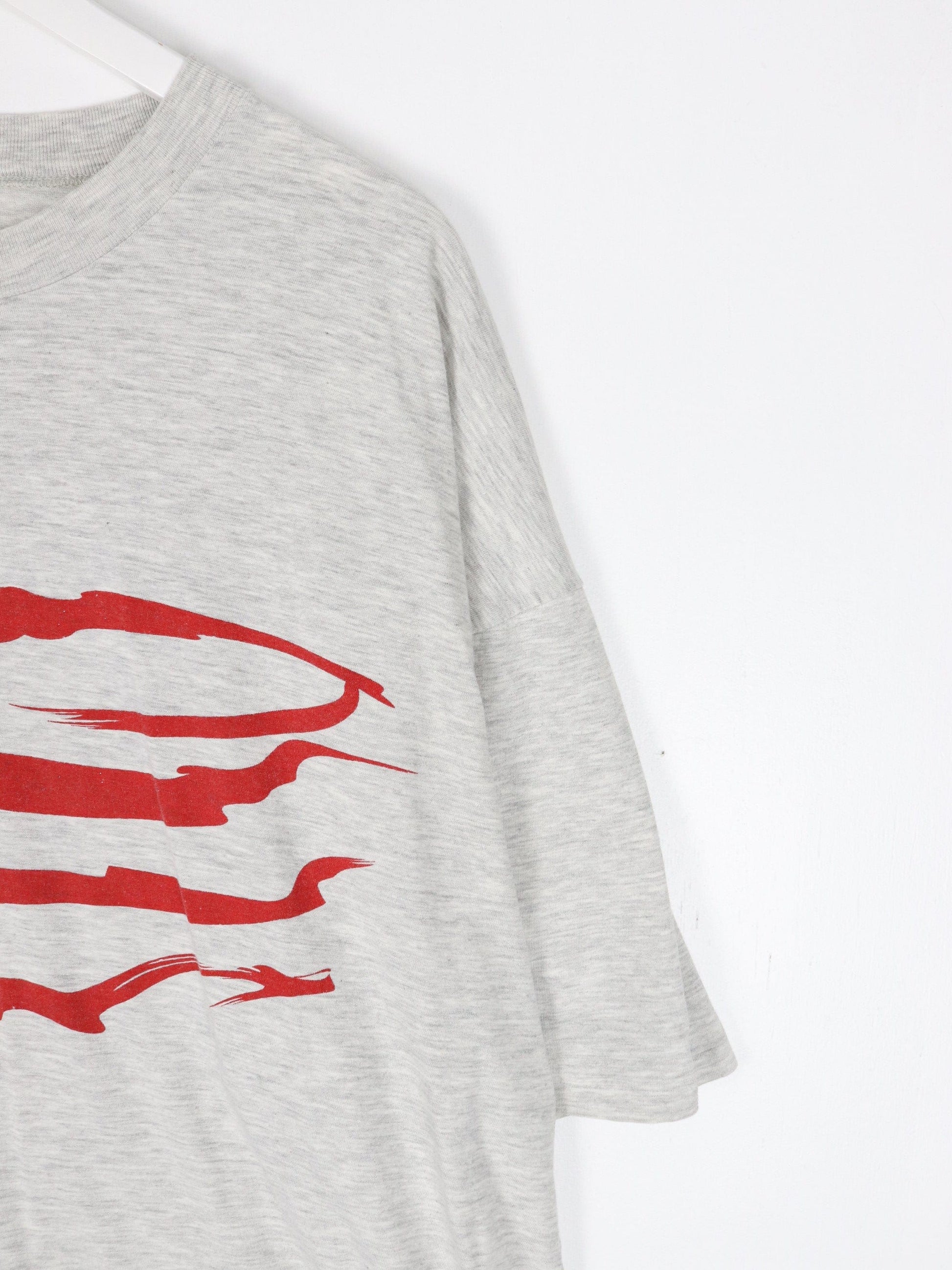 Vintage United Colors of Benetton T Shirt Mens XL Grey USA Flag from propervintagecanada