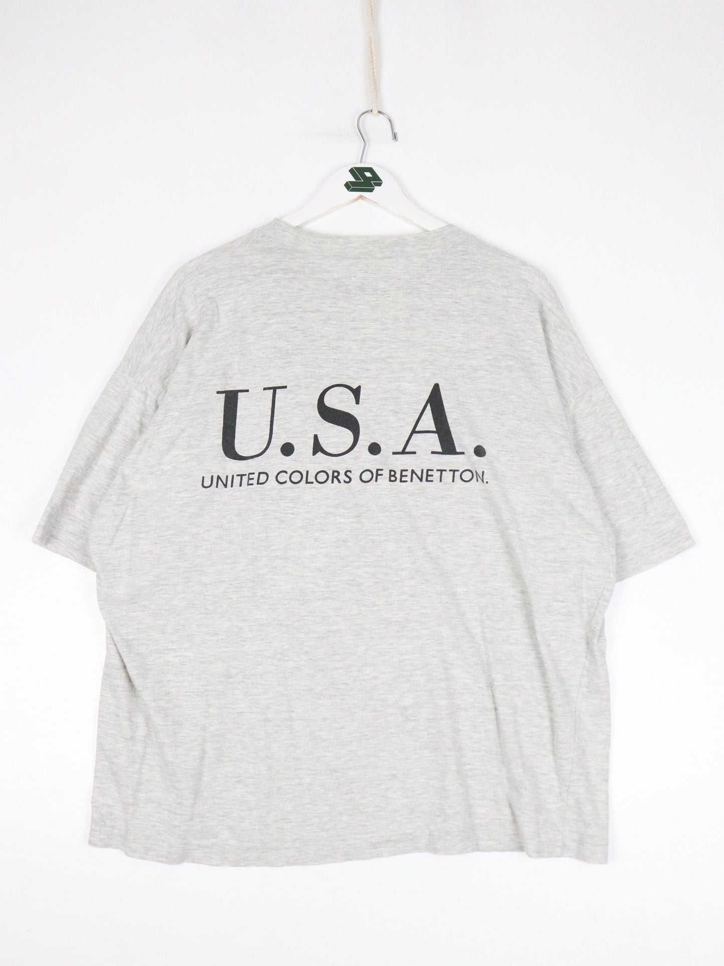 Vintage United Colors of Benetton T Shirt Mens XL Grey USA Flag from propervintagecanada