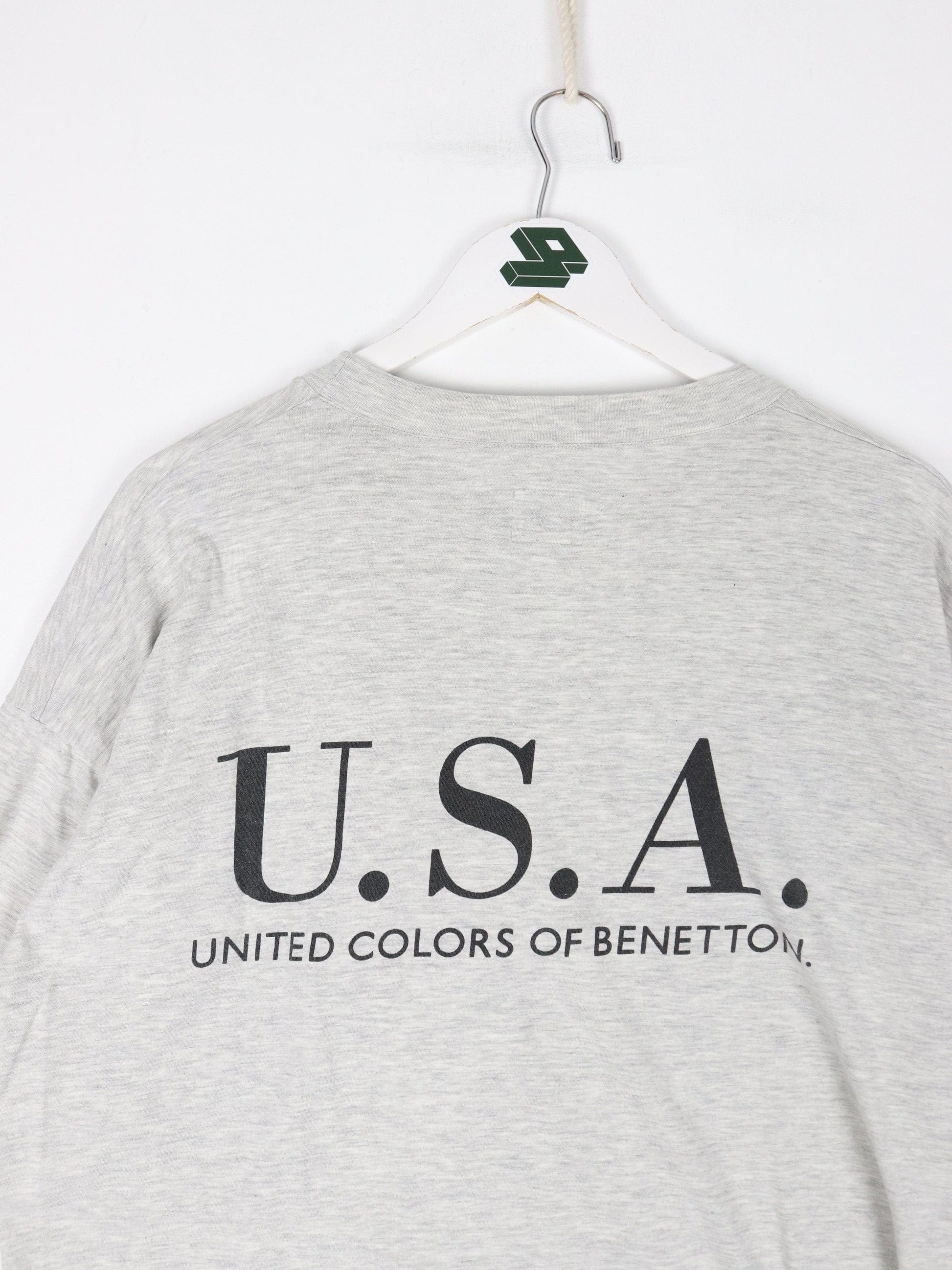 Vintage United Colors of Benetton T Shirt Mens XL Grey USA Flag from propervintagecanada