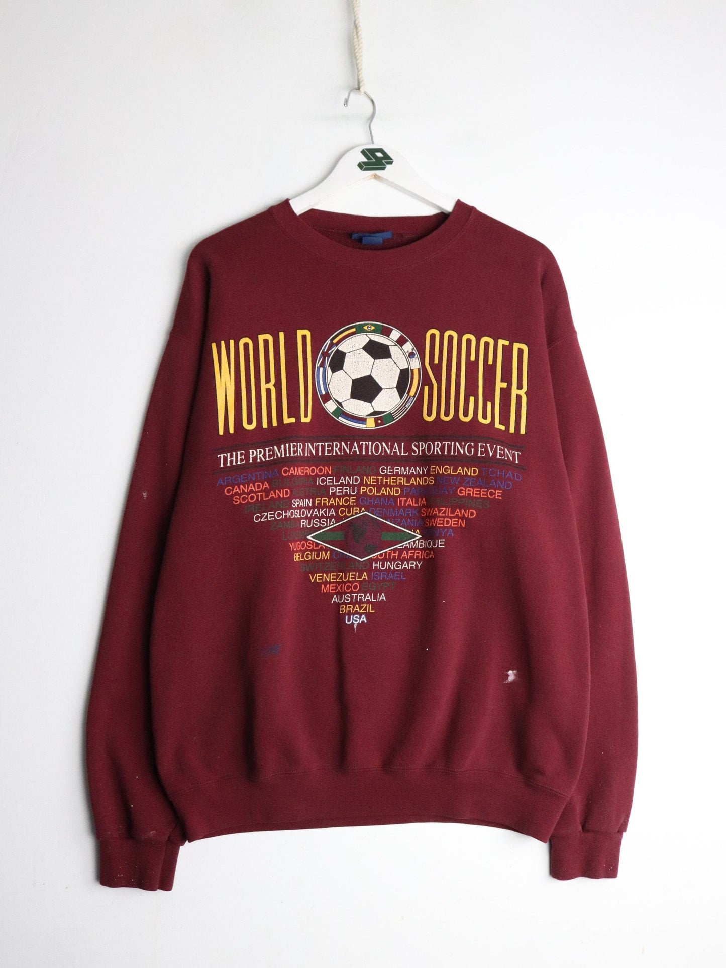 Vintage Van Heusen Sweatshirt Mens Large Red World Soccer