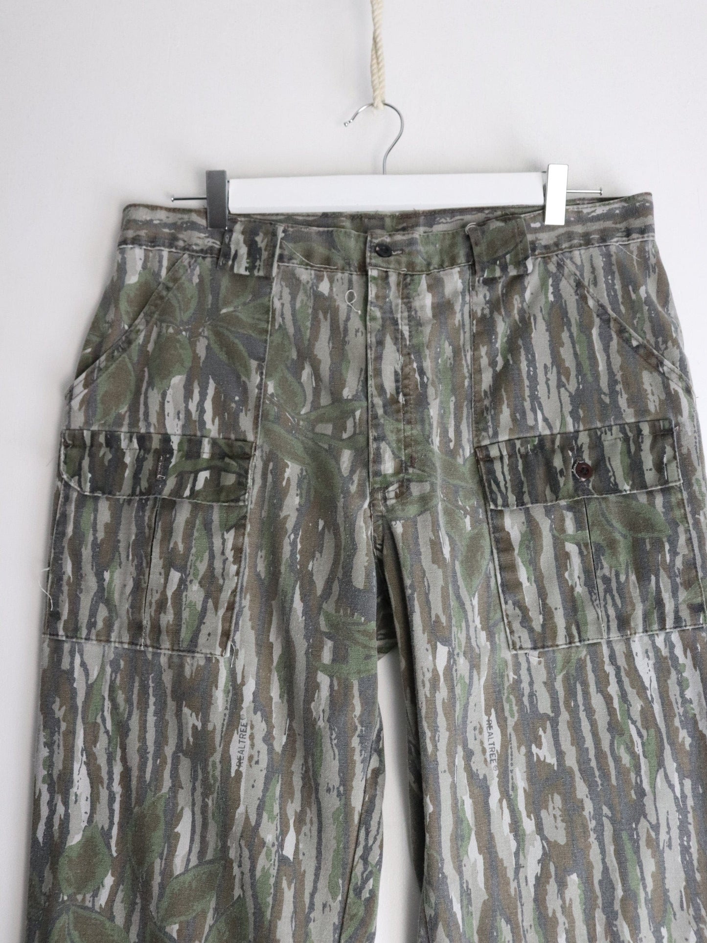 Vintage Walls Pants Mens 35 x 30 Brown Bark Camo from propervintagecanada